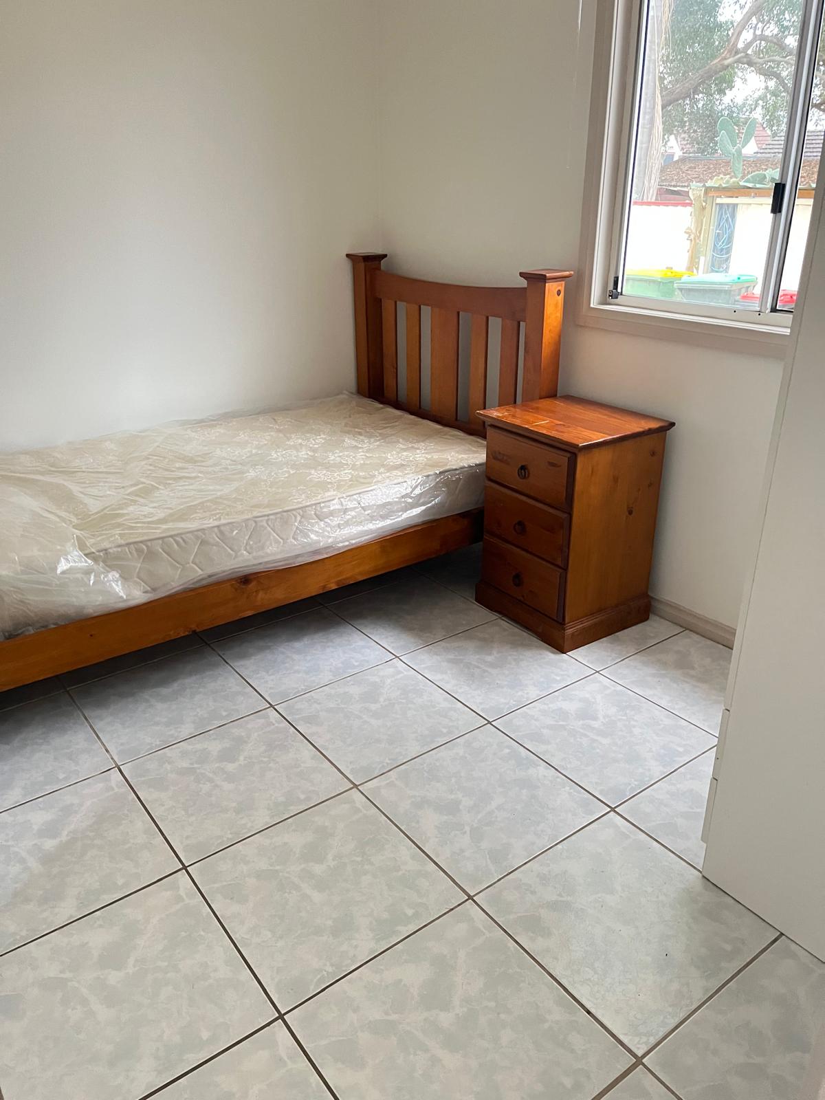 今日珀斯Revesby 独立后園 granny flat 出租 Revesby 独立后園 granny flat 出租