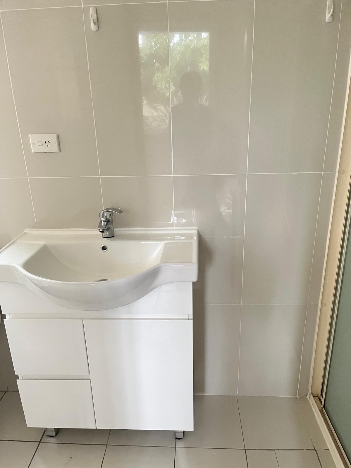 今日珀斯Revesby 独立后園 granny flat 出租 Revesby 独立后園 granny flat 出租