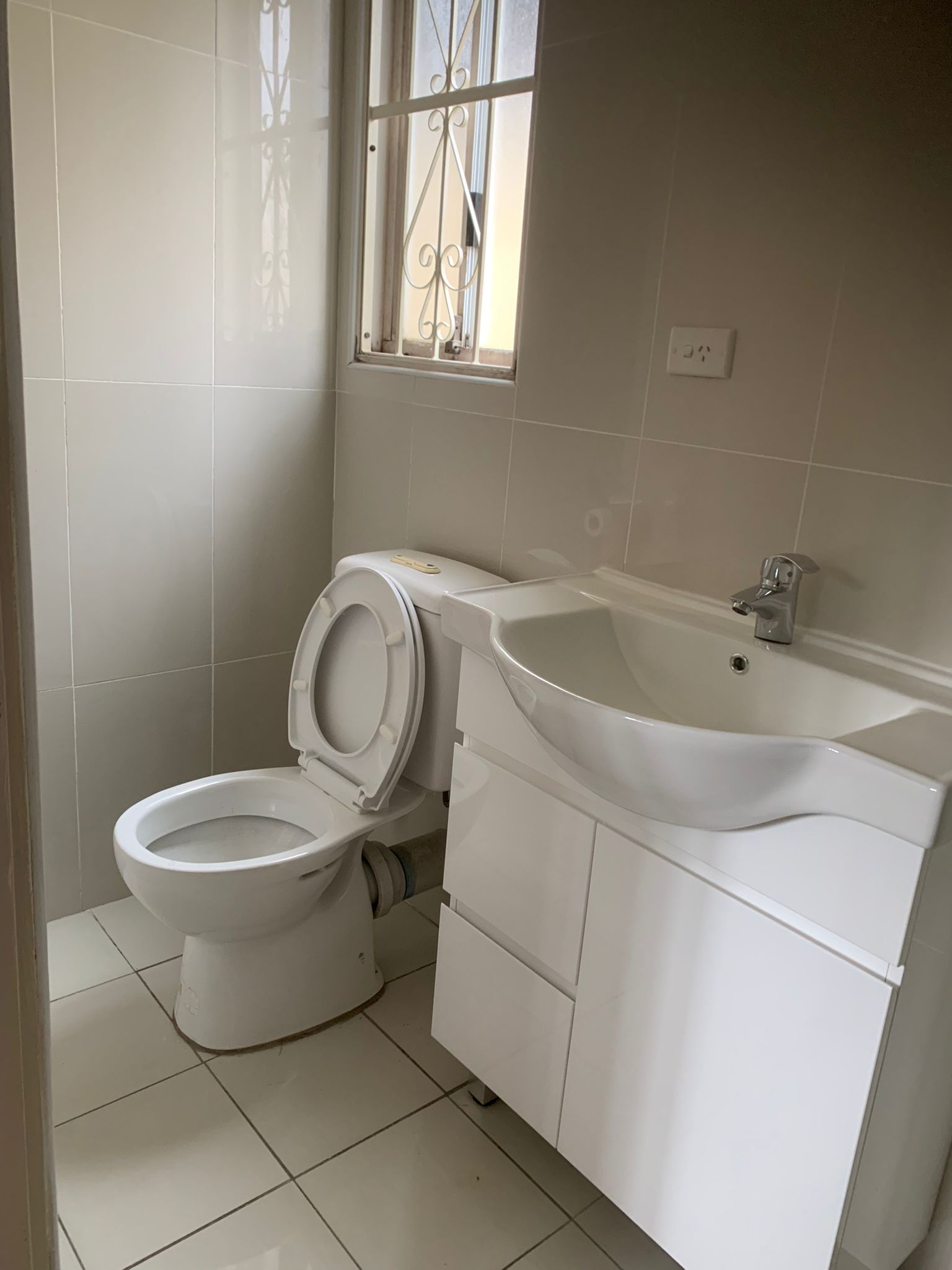 今日珀斯Revesby 独立后園 granny flat 出租 Revesby 独立后園 granny flat 出租
