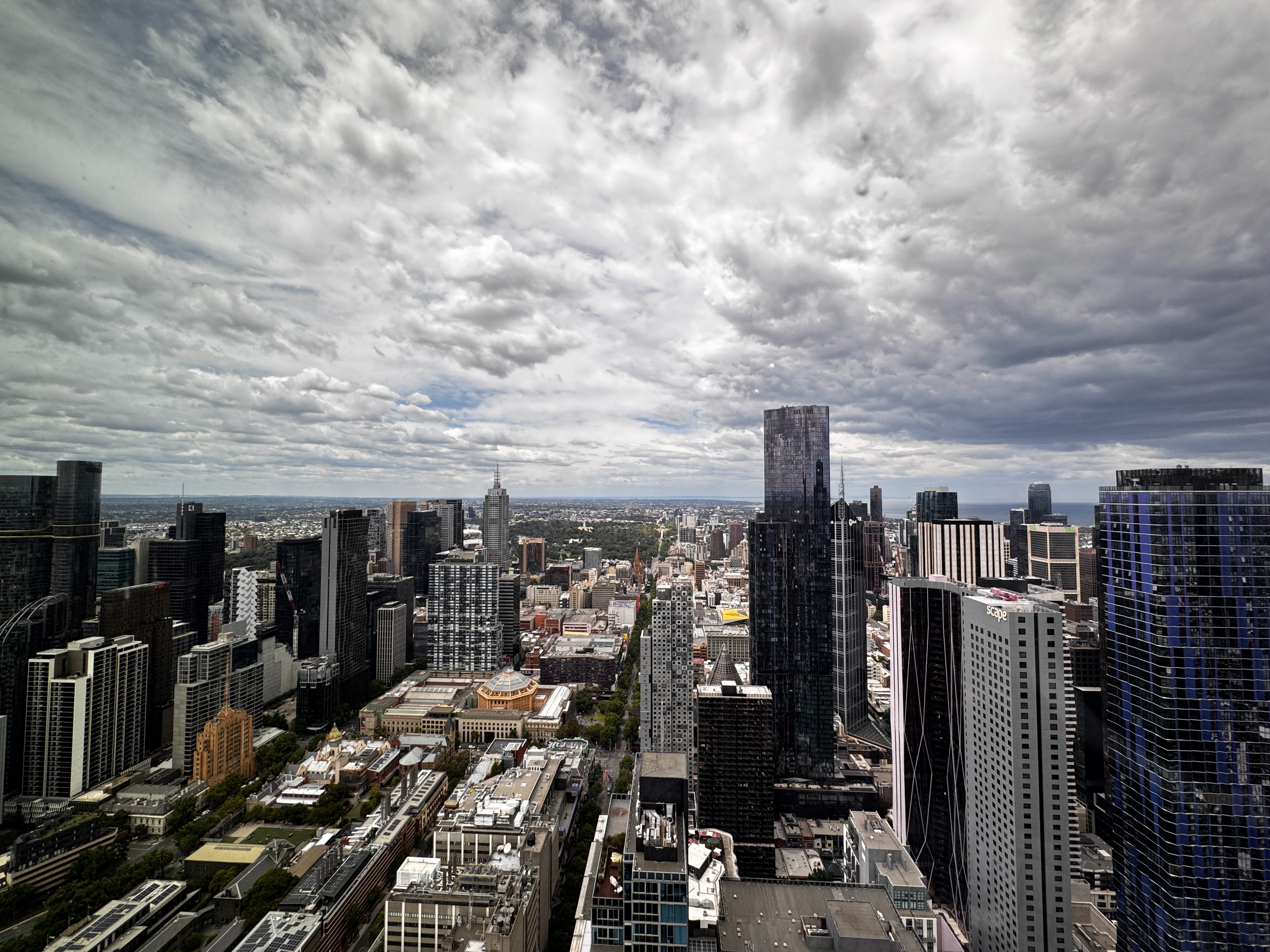 今日墨尔本Melbourne City 墨大Swanston Central 高层三房招租 Melbourne City 墨大Swanston Central 高层三房招租