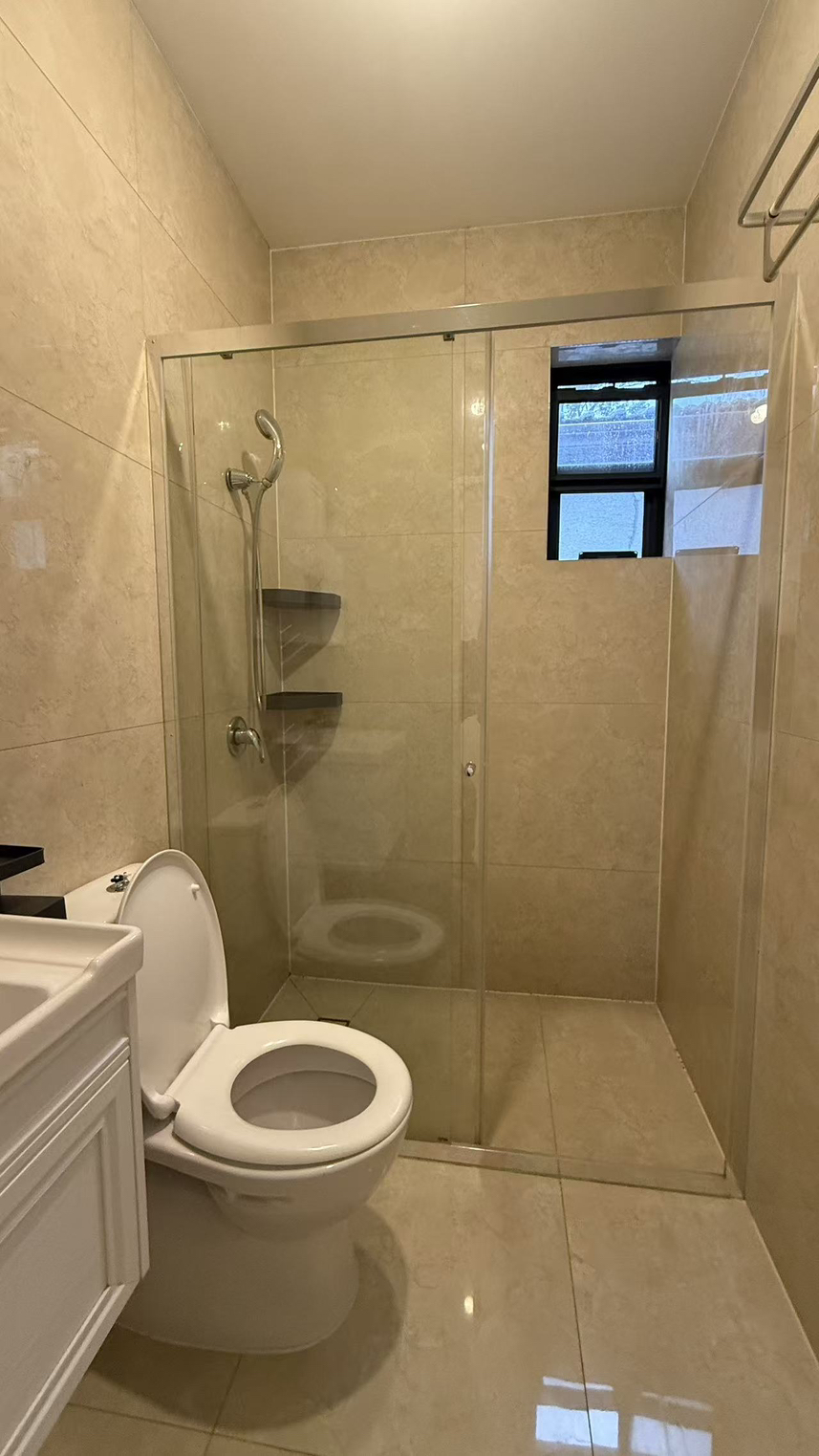今日墨尔本Burwood 新装修一房一卫 granny flat 近一切设施 Burwood 新装修一房一卫 granny flat 近一切设施