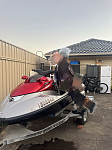 摩托艇带拖车