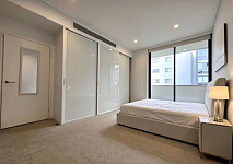 Camperdown 主卧转租随时入住