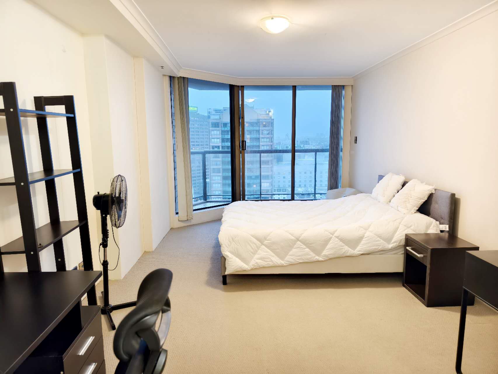 今日悉尼Sydney 房东直租CBD中心3室2卫酒店式公寓可整租分租长租短租 Sydney 房东直租CBD中心3室2卫酒店式公寓可整租分租长租短租