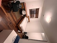 Ashfield 近火车巴士 近新现代全双砖实木地板House 单人房260全包