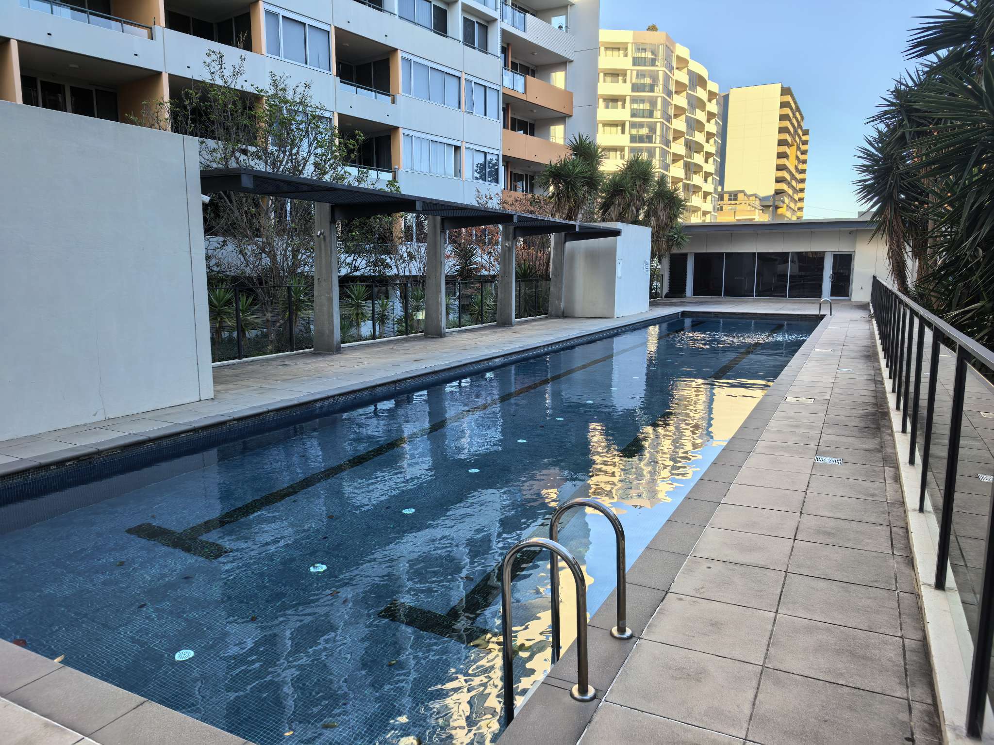今日墨尔本Hurstville 超大主卧招租420w Hurstville 超大主卧招租420w