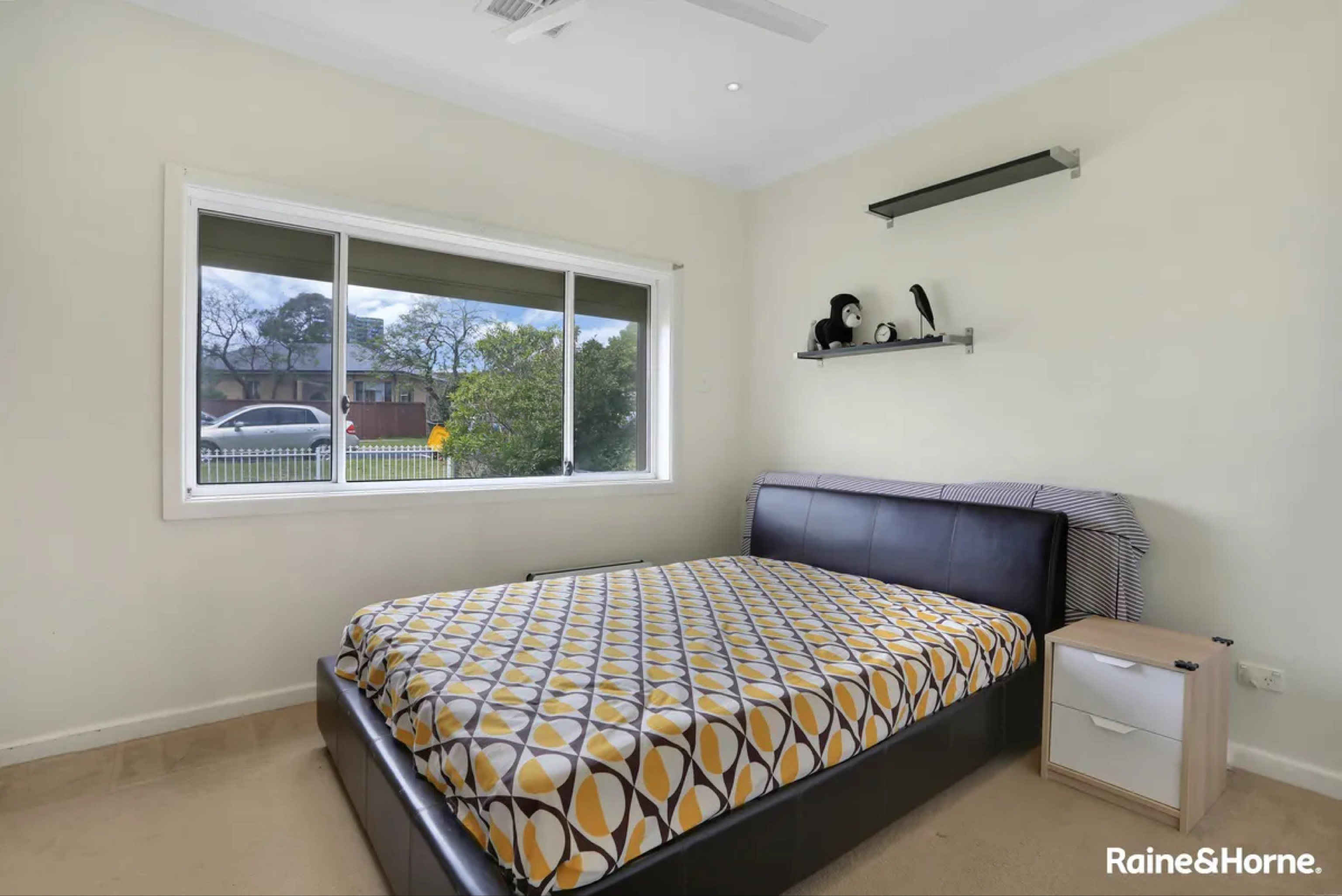 今日悉尼Blacktown 超近火车站四房两卫house整租 Blacktown 超近火车站四房两卫house整租