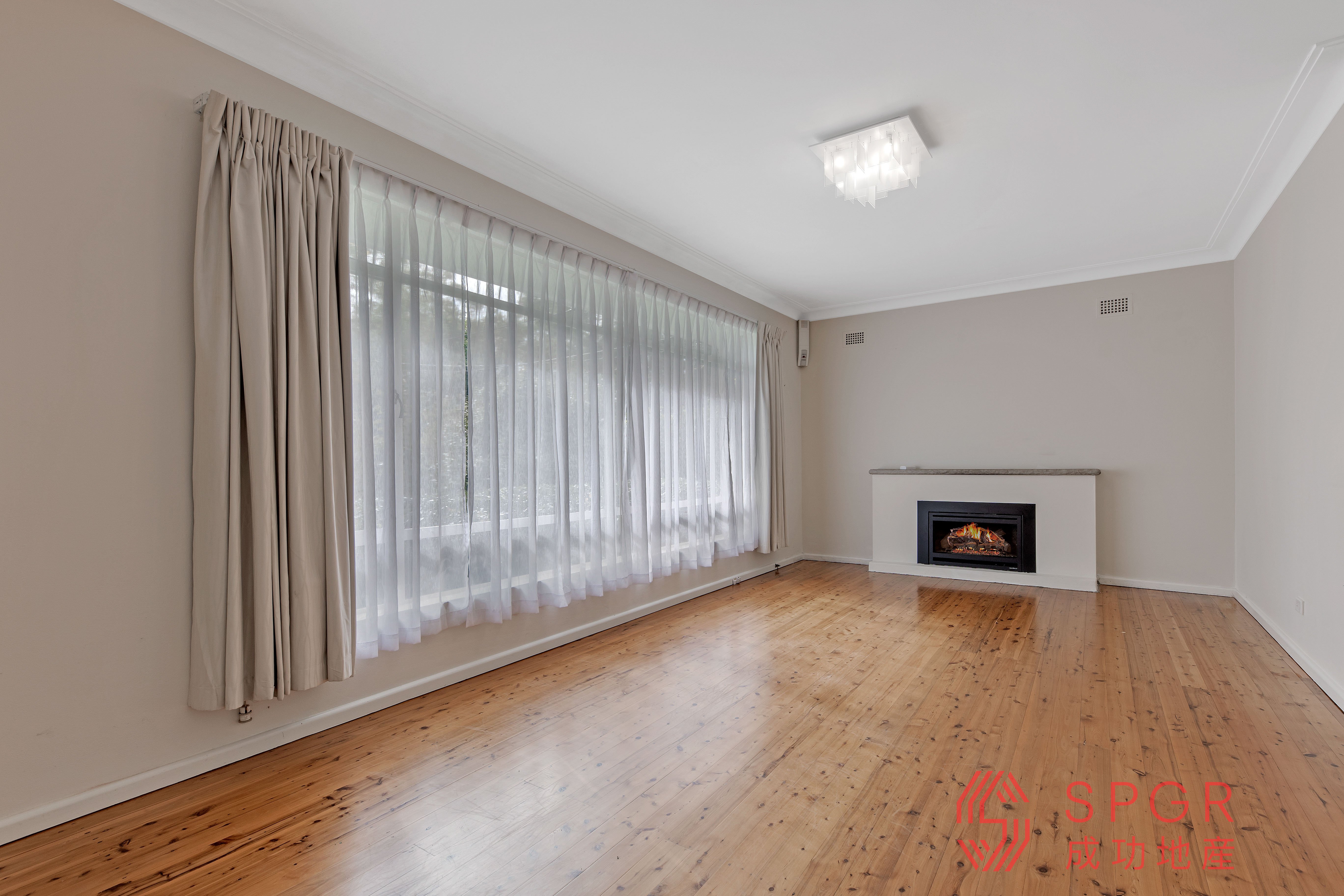 今日悉尼Wahroonga 位于 核心地段的宽敞七卧家庭住宅配备泳池及多个生活空间 Wahroonga 位于 核心地段的宽敞七卧家庭住宅配备泳池及多个生活空间