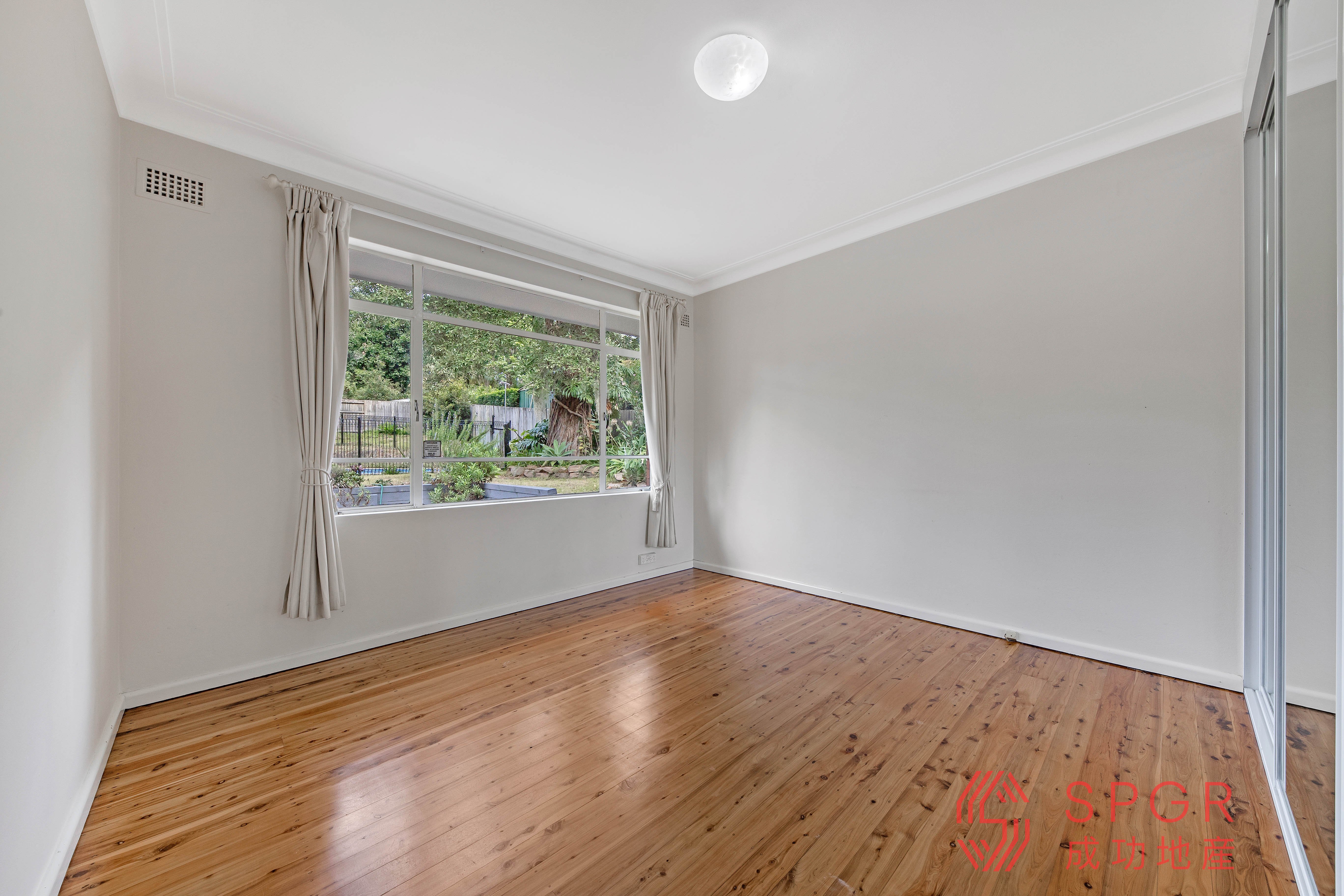 今日悉尼Wahroonga 位于 核心地段的宽敞七卧家庭住宅配备泳池及多个生活空间 Wahroonga 位于 核心地段的宽敞七卧家庭住宅配备泳池及多个生活空间
