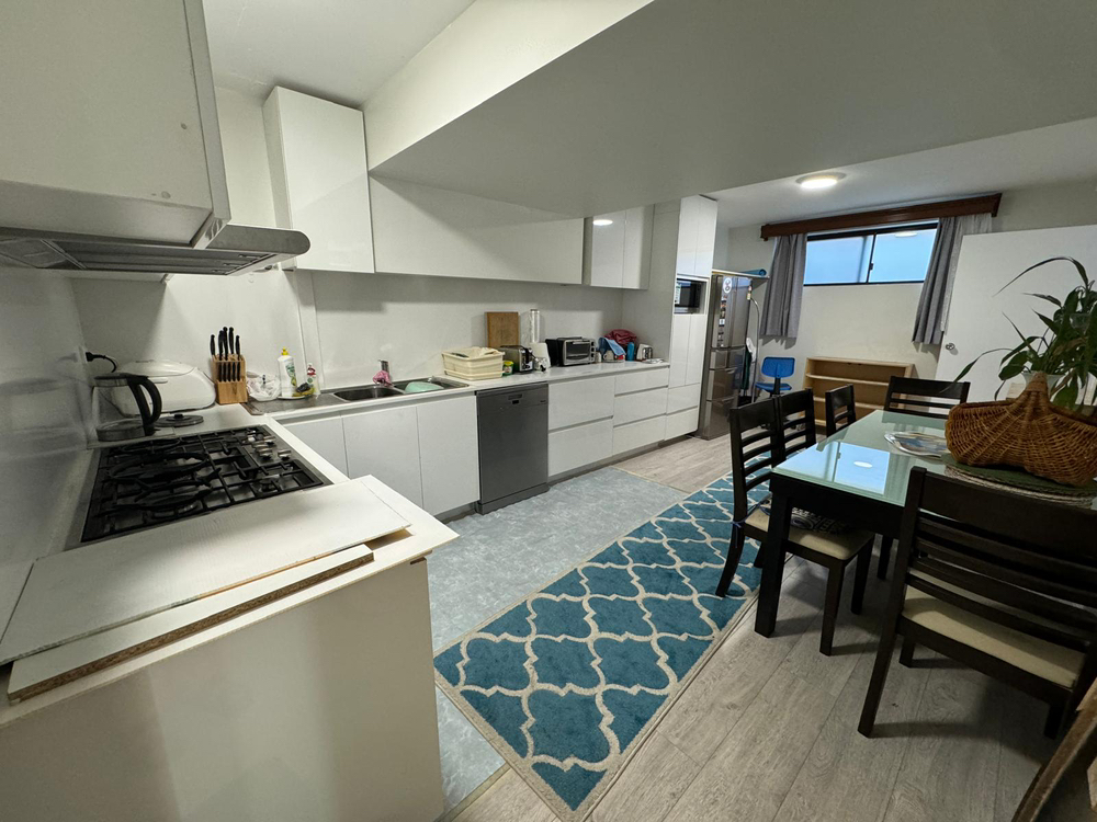 今日纽卡素Chatswood 车士活中心地带全新 granny flat 出租 Chatswood 车士活中心地带全新 granny flat 出租