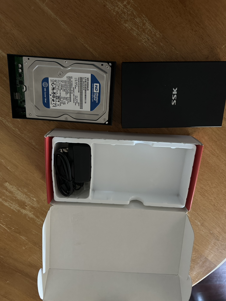 今日卧龙岗移动硬盘 移动硬盘