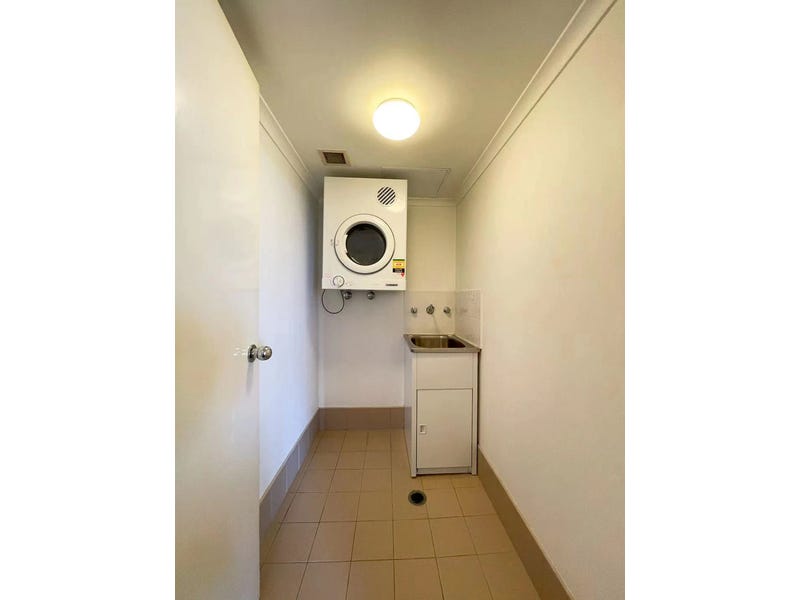 今日黄金海岸Epping 核心地段 步行2分钟火车站 双车位稀缺两房 Epping 核心地段 步行2分钟火车站 双车位稀缺两房