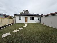 Hurstville 全新高档装修两房两卫带独立空调静街Granny Flat