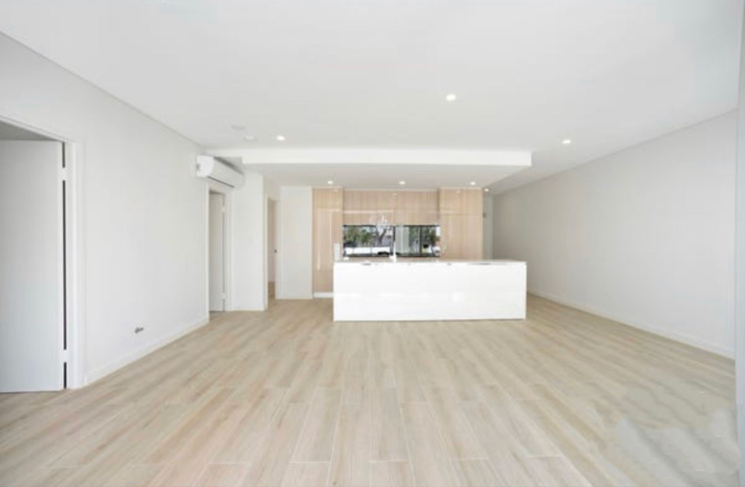 今日纽卡素Burwood 摩登两房公寓极近Westfield 和火车站 Burwood 摩登两房公寓极近Westfield 和火车站
