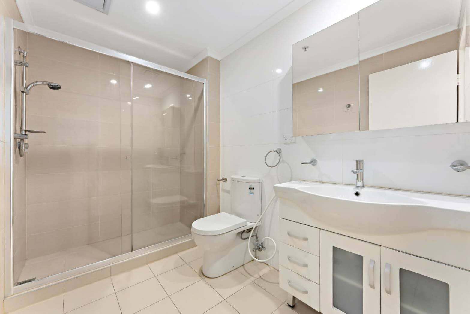 今日悉尼Auburn penthouse 3 房3 卫0车带全套家具家电 公寓在57 Queen St Auburn penthouse 3 房3 卫0车带全套家具家电 公寓在57 Queen St