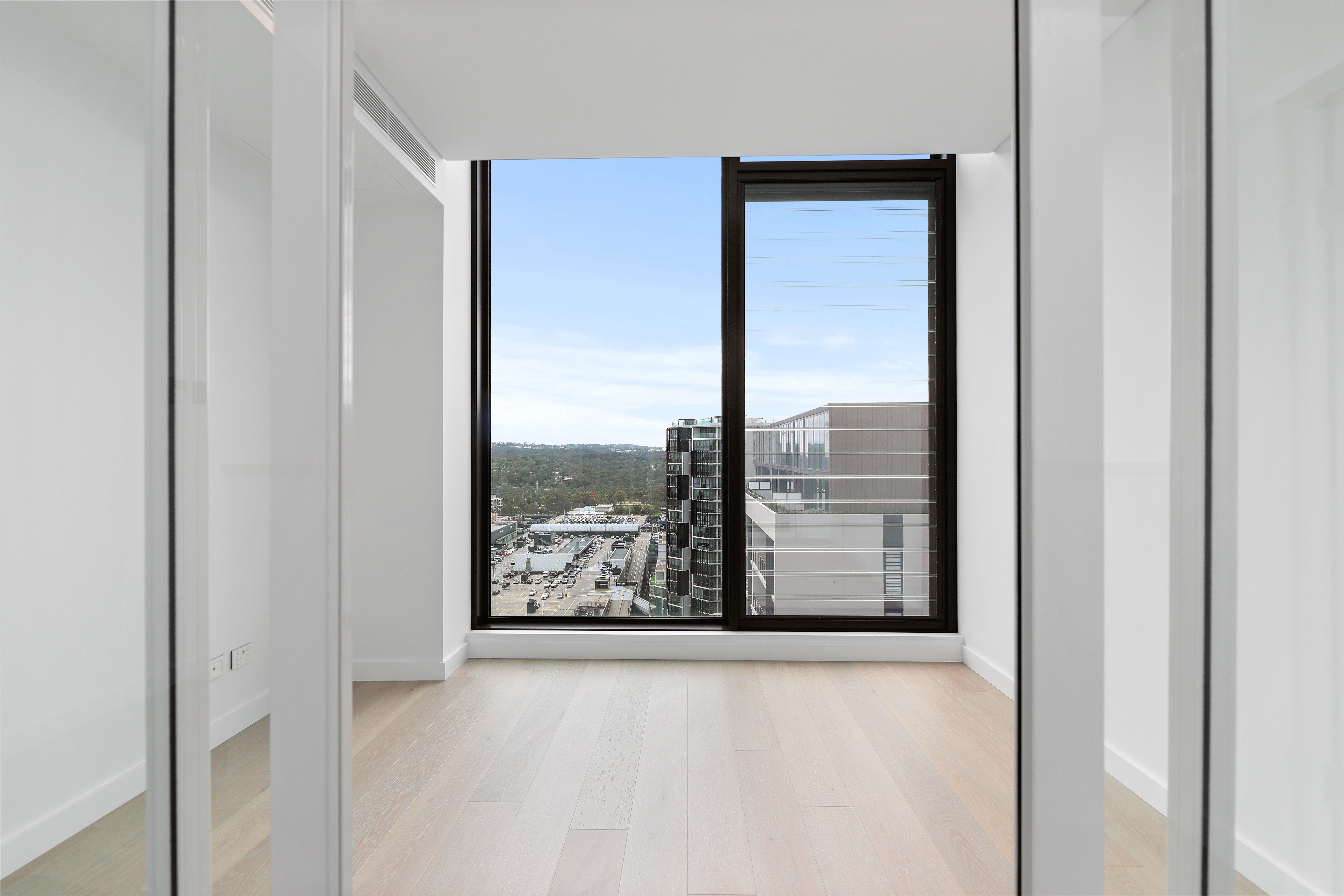 今日悉尼Macquarie Park MQ 顶层复式 Penthouse 招租 Macquarie Park MQ 顶层复式 Penthouse 招租