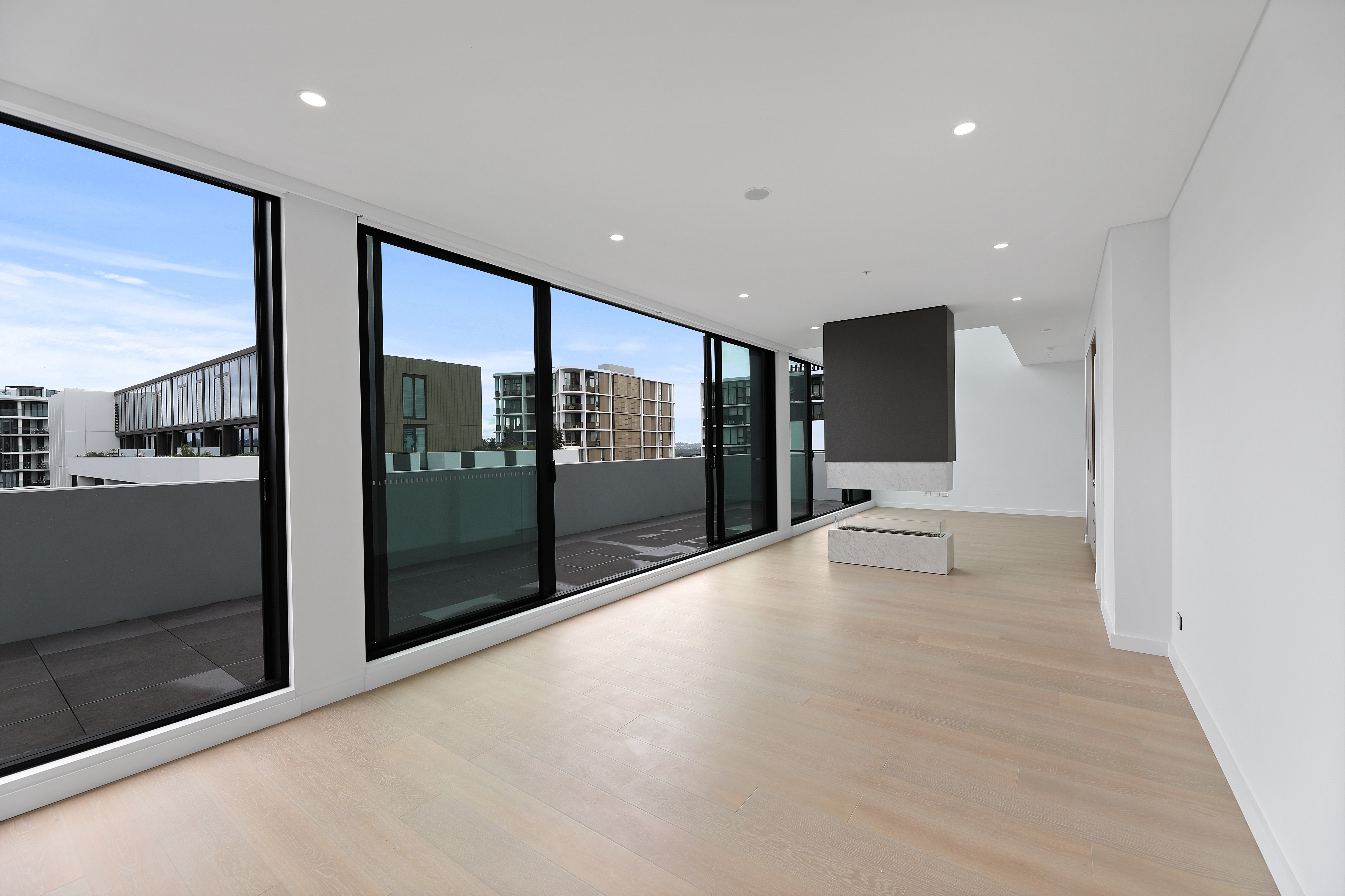 今日悉尼Macquarie Park MQ 顶层复式 Penthouse 招租 Macquarie Park MQ 顶层复式 Penthouse 招租