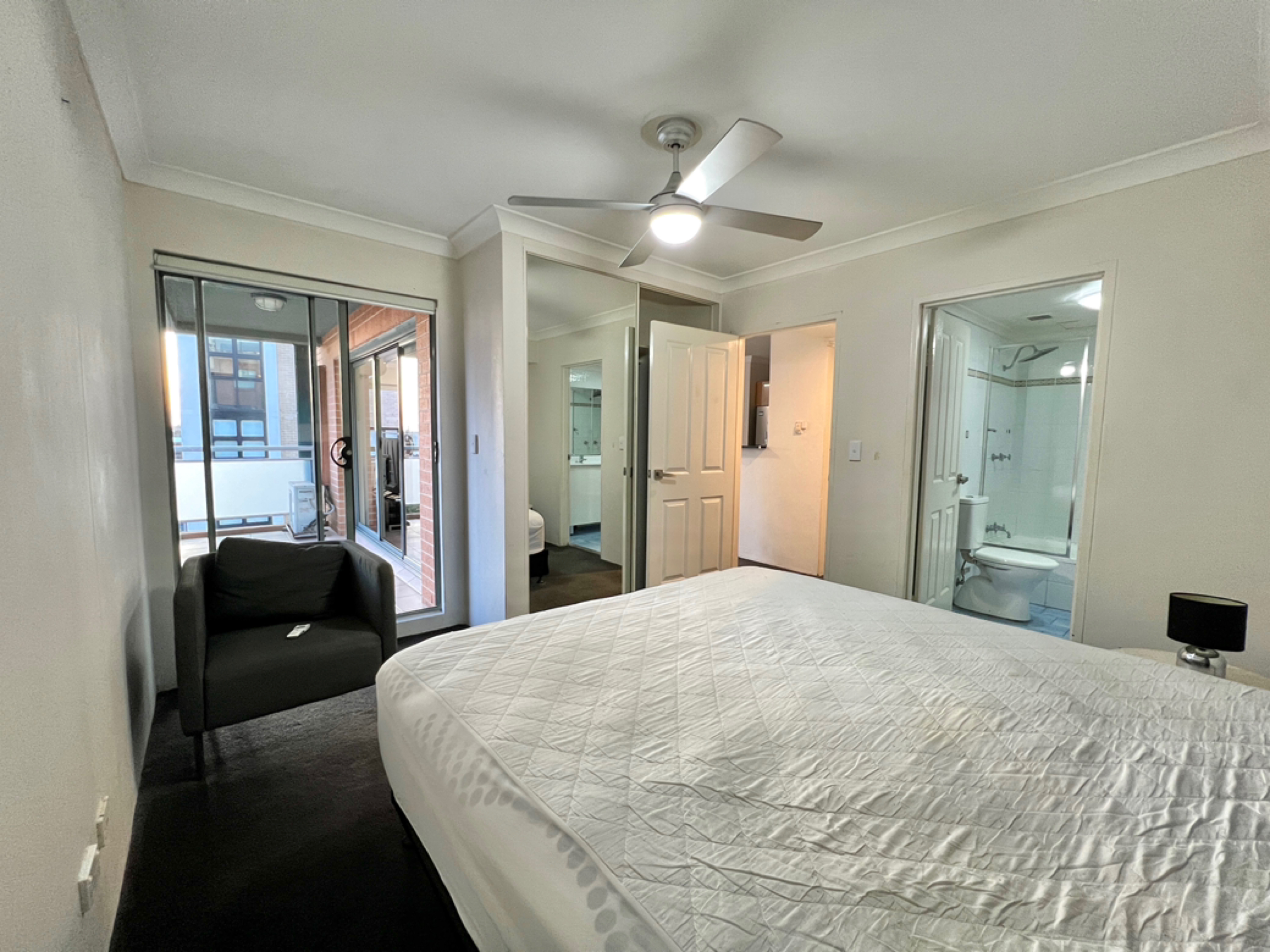 今日墨尔本Pyrmont city独卫领包入住530刀7月20起租 Pyrmont city独卫领包入住530刀7月20起租