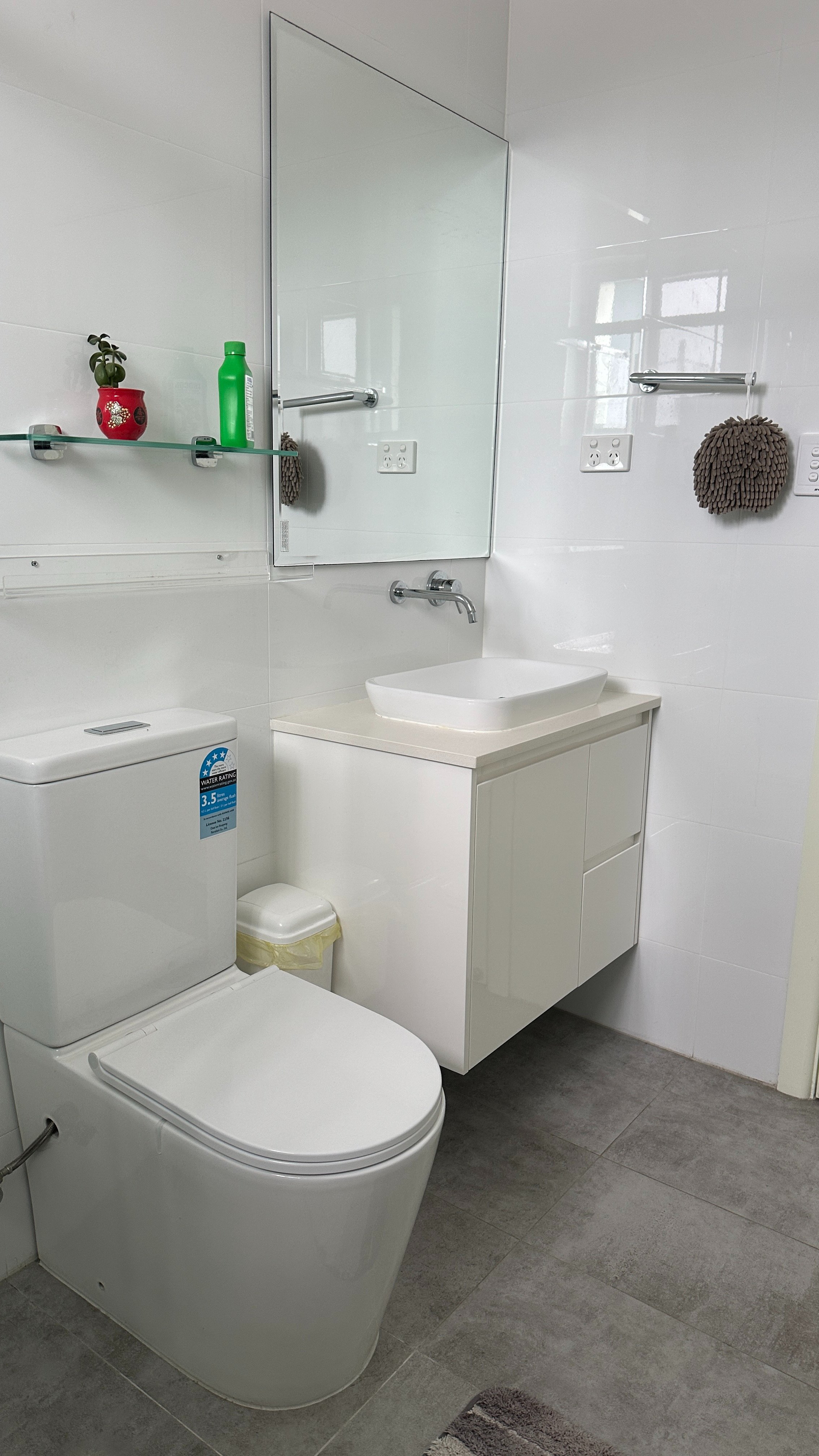 今日悉尼Burwood 悉尼 精致3b2b主卧 500 包水电网家具 Burwood 悉尼 精致3b2b主卧 500 包水电网家具