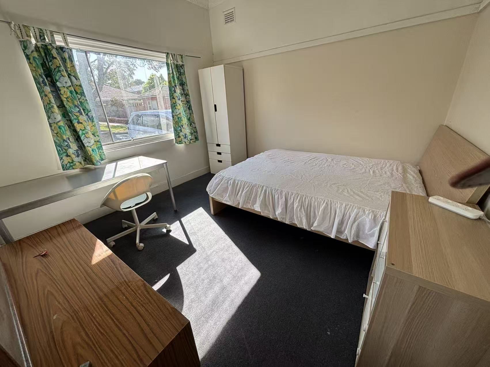今日悉尼Burwood 大房招租 330周全包 直达 City UTS 悉尼大学 有车位 Burwood 大房招租 330周全包 直达 City UTS 悉尼大学 有车位