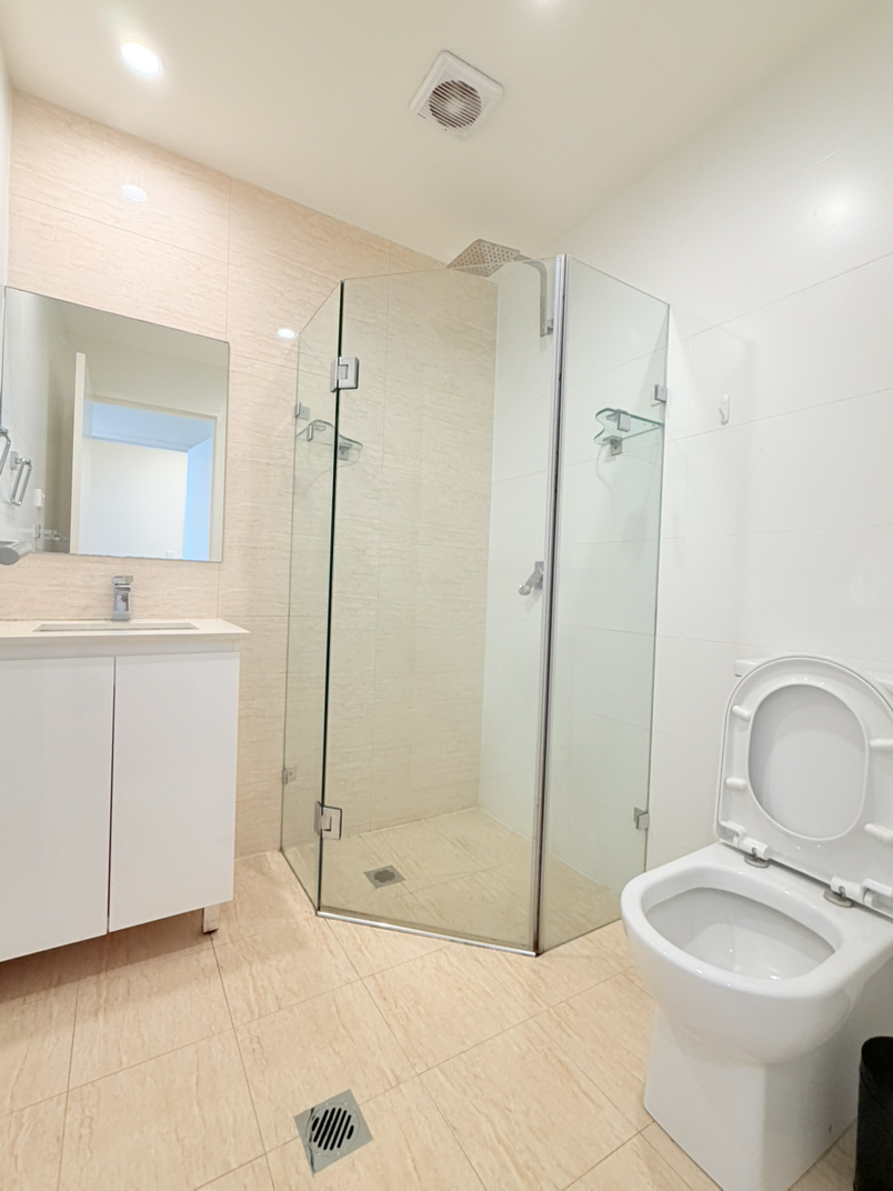 今日纽卡素Wolli Creek 三房 两卫 包家具 高楼层带水景 Wolli Creek 三房 两卫 包家具 高楼层带水景