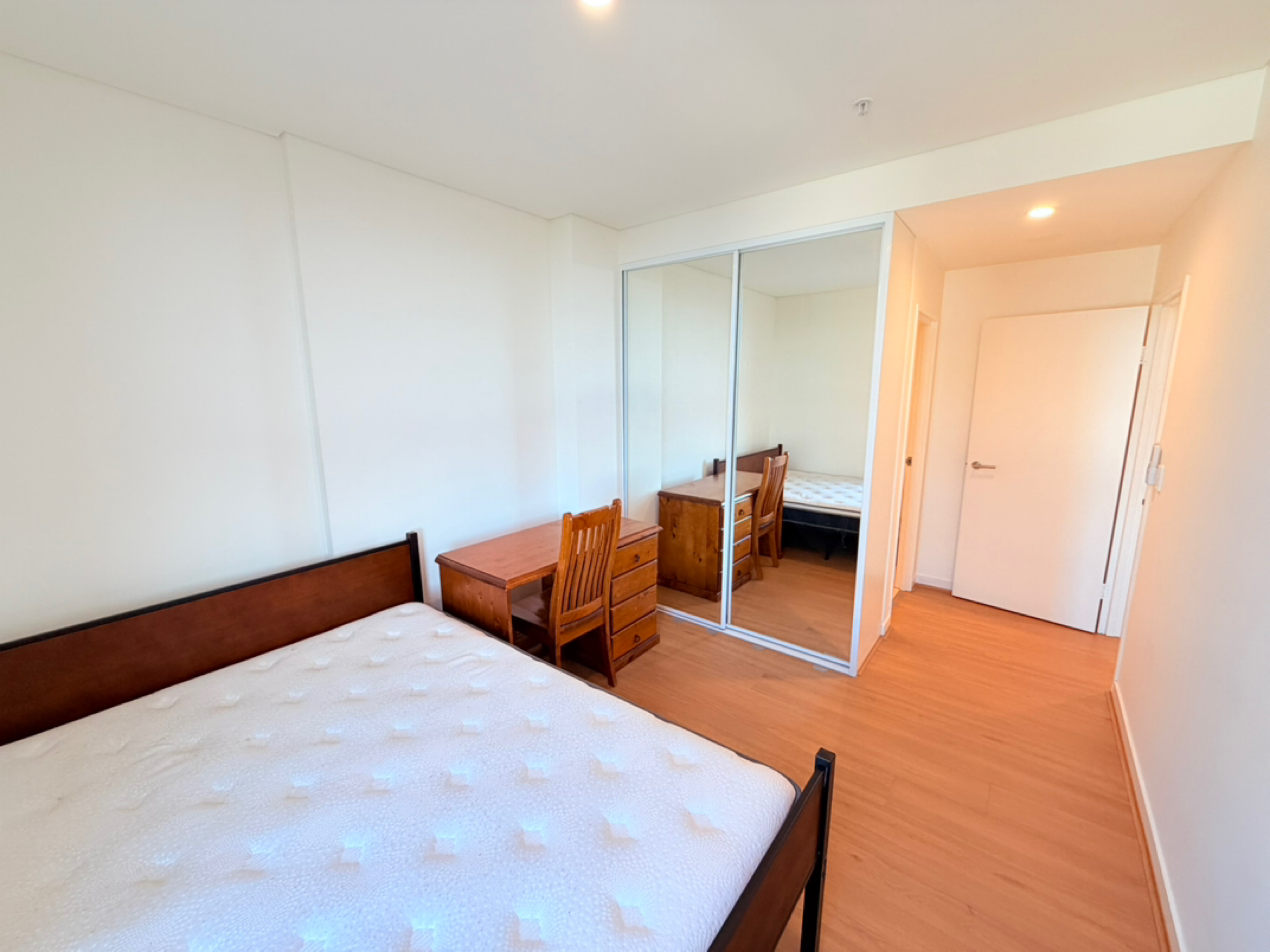 今日纽卡素Wolli Creek 三房 两卫 包家具 高楼层带水景 Wolli Creek 三房 两卫 包家具 高楼层带水景