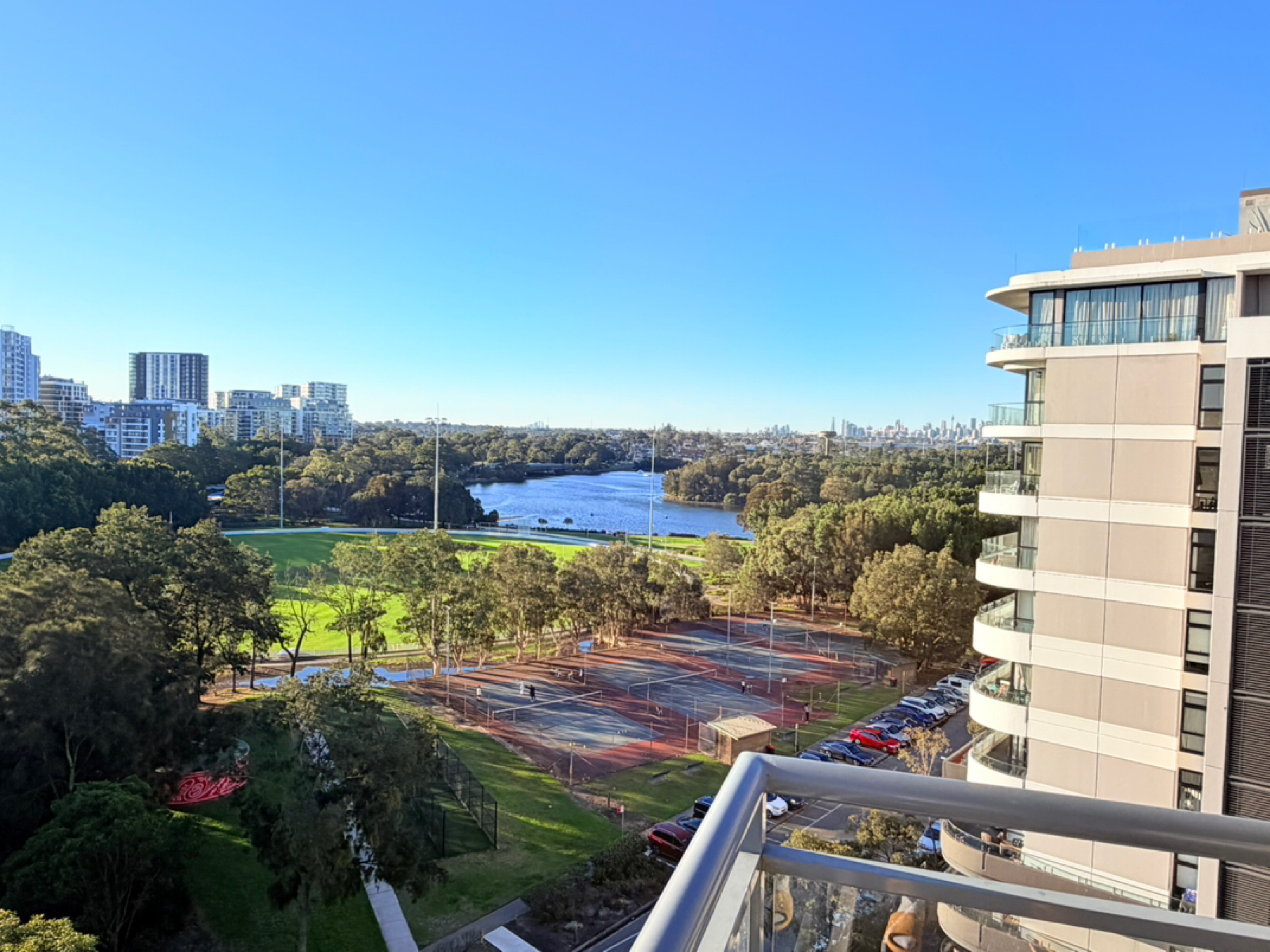 今日纽卡素Wolli Creek 三房 两卫 包家具 高楼层带水景 Wolli Creek 三房 两卫 包家具 高楼层带水景