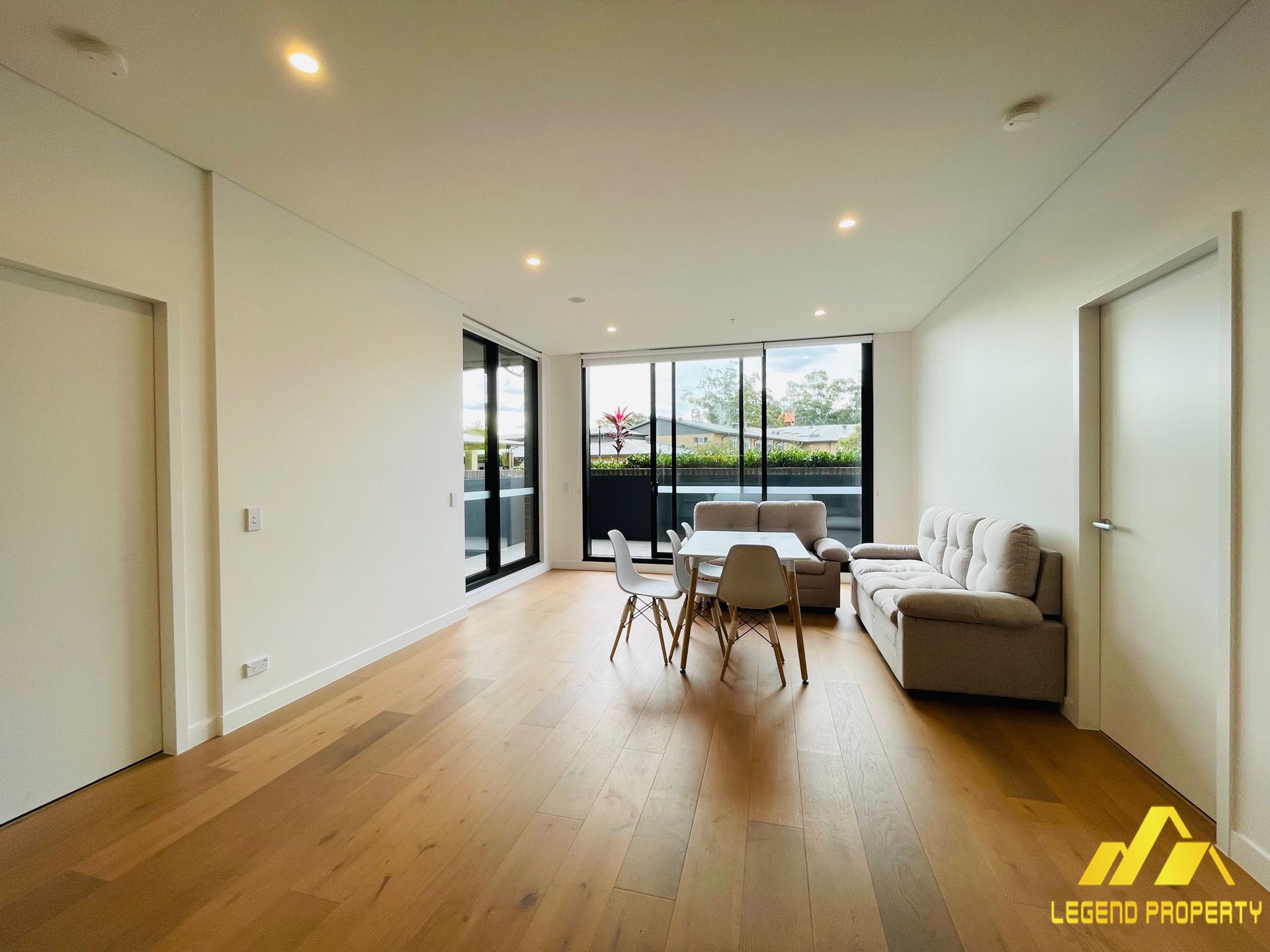 今日悉尼Macquarie Park 朝北两卧加书房精装修公寓 麦考瑞大学黄金地段 Macquarie Park 朝北两卧加书房精装修公寓 麦考瑞大学黄金地段