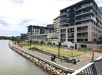 Rhodes 两房高档装修公寓带宽大车位配备整套家具电器7月中旬日拎包入住租金优惠