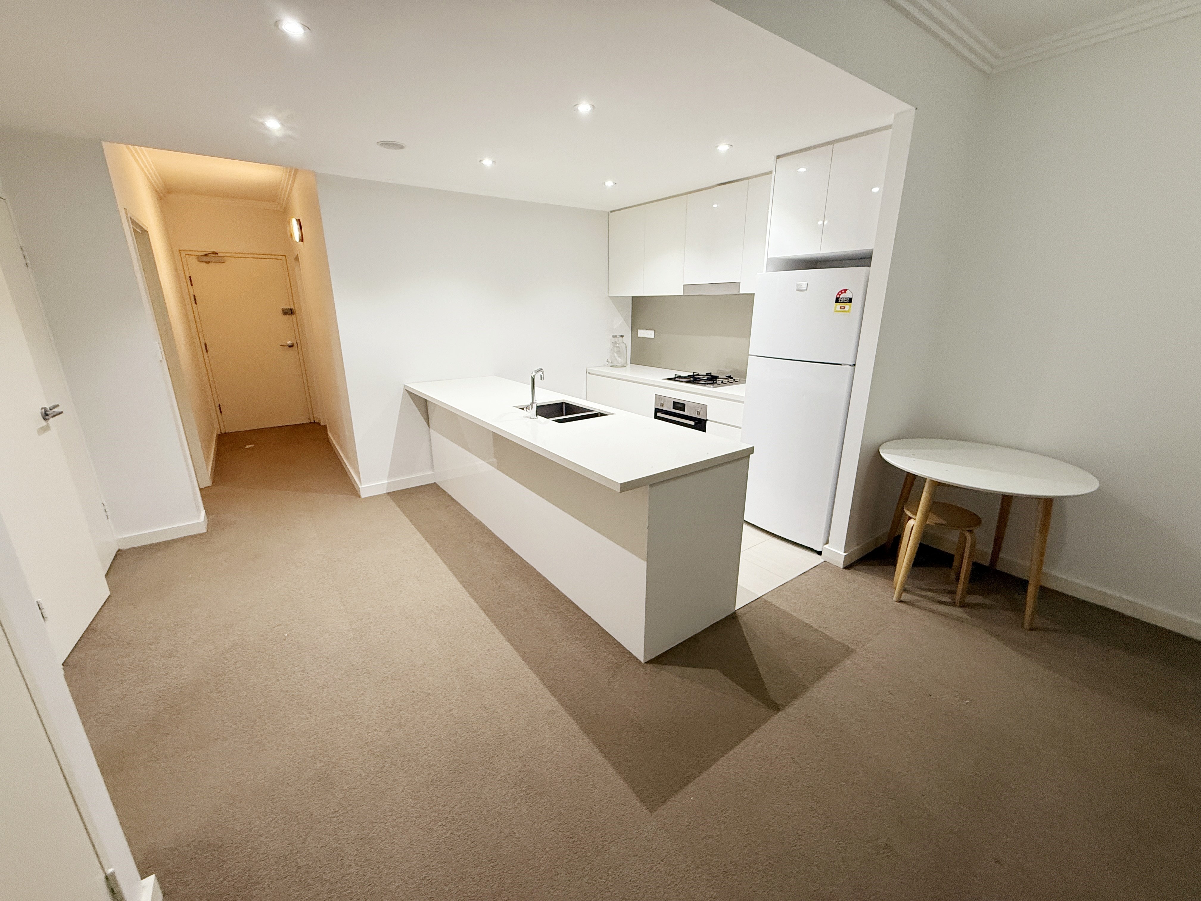 今日纽卡素Wolli Creek Turrella两房半独立公寓出租包部分家具 Wolli Creek Turrella两房半独立公寓出租包部分家具