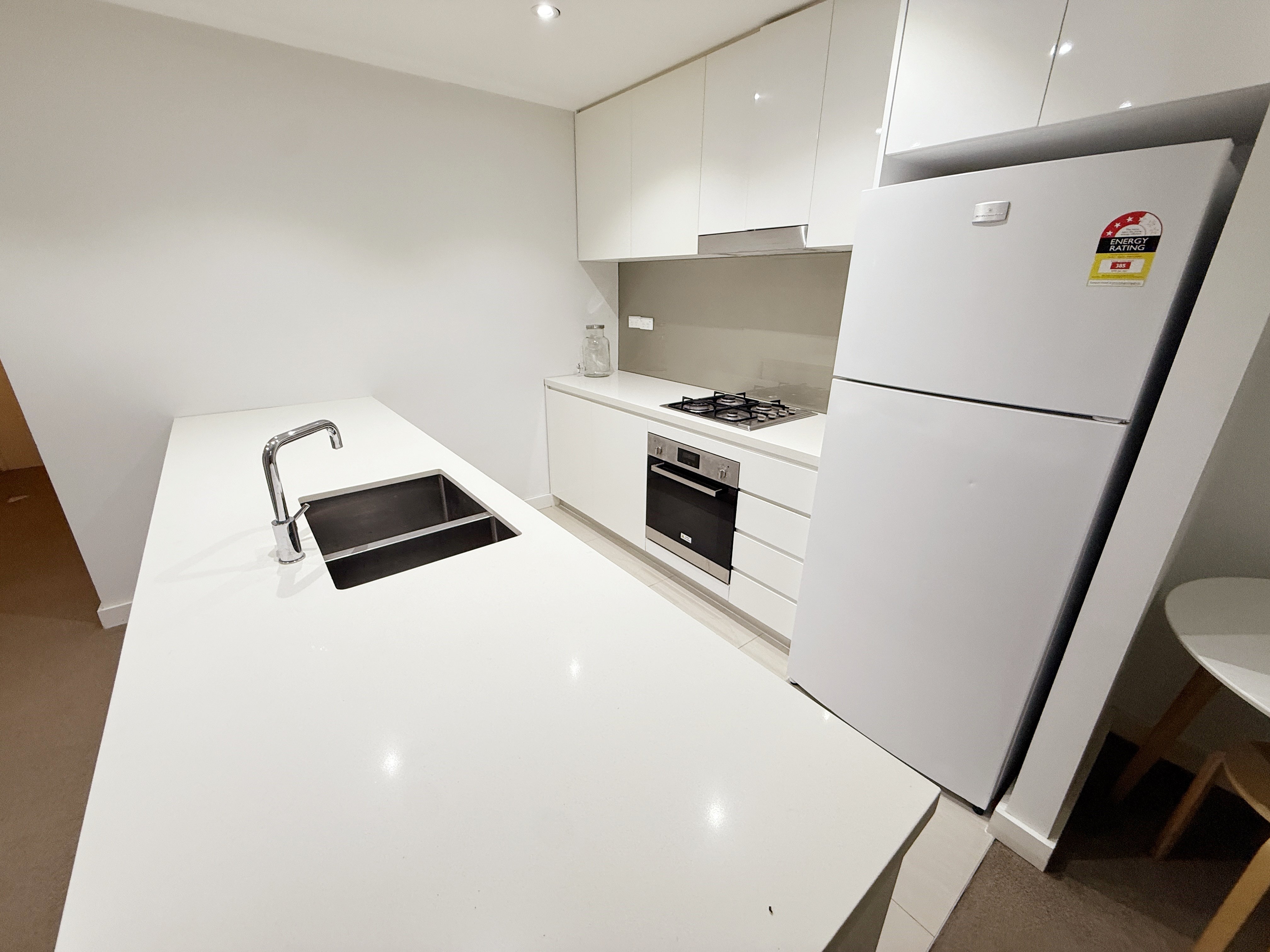 今日纽卡素Wolli Creek Turrella两房半独立公寓出租包部分家具 Wolli Creek Turrella两房半独立公寓出租包部分家具