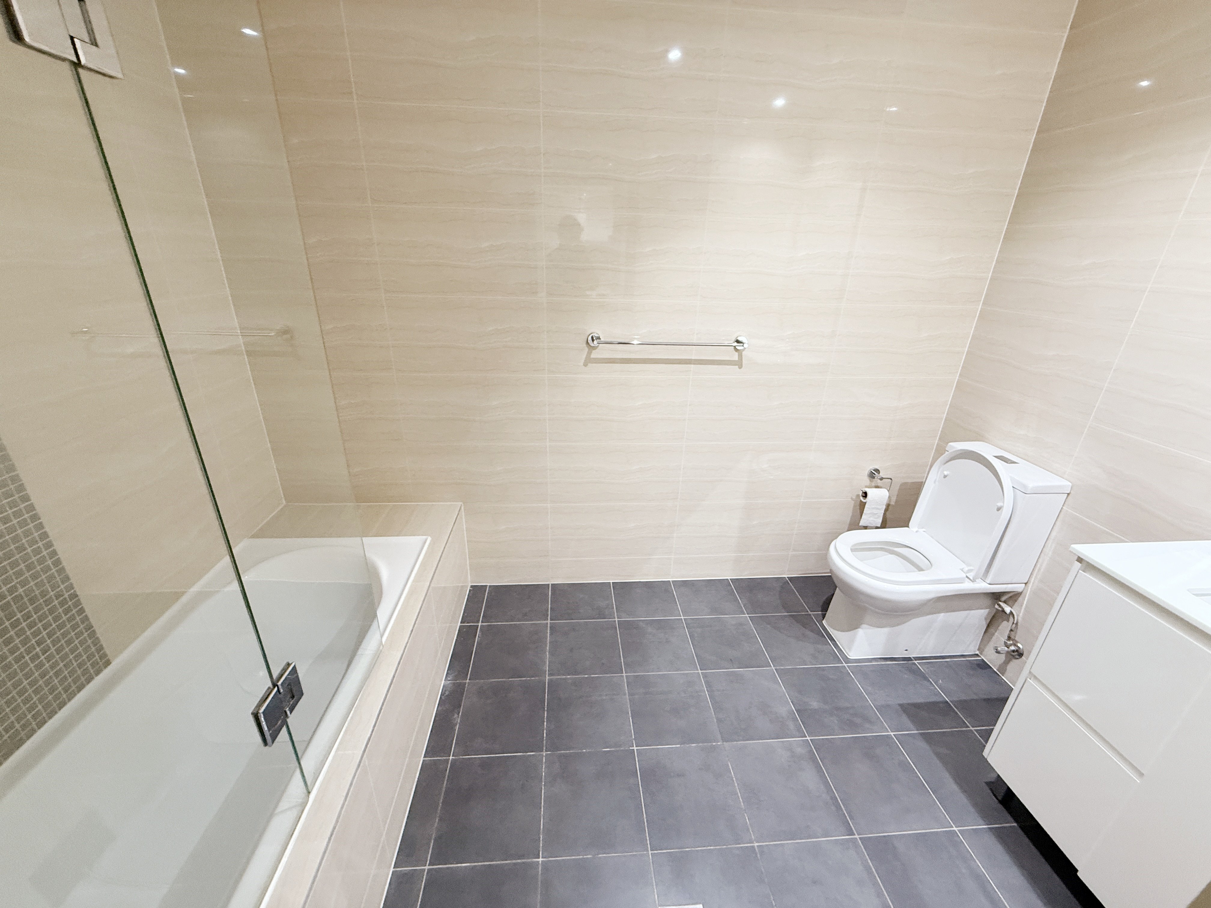 今日纽卡素Wolli Creek Turrella两房半独立公寓出租包部分家具 Wolli Creek Turrella两房半独立公寓出租包部分家具
