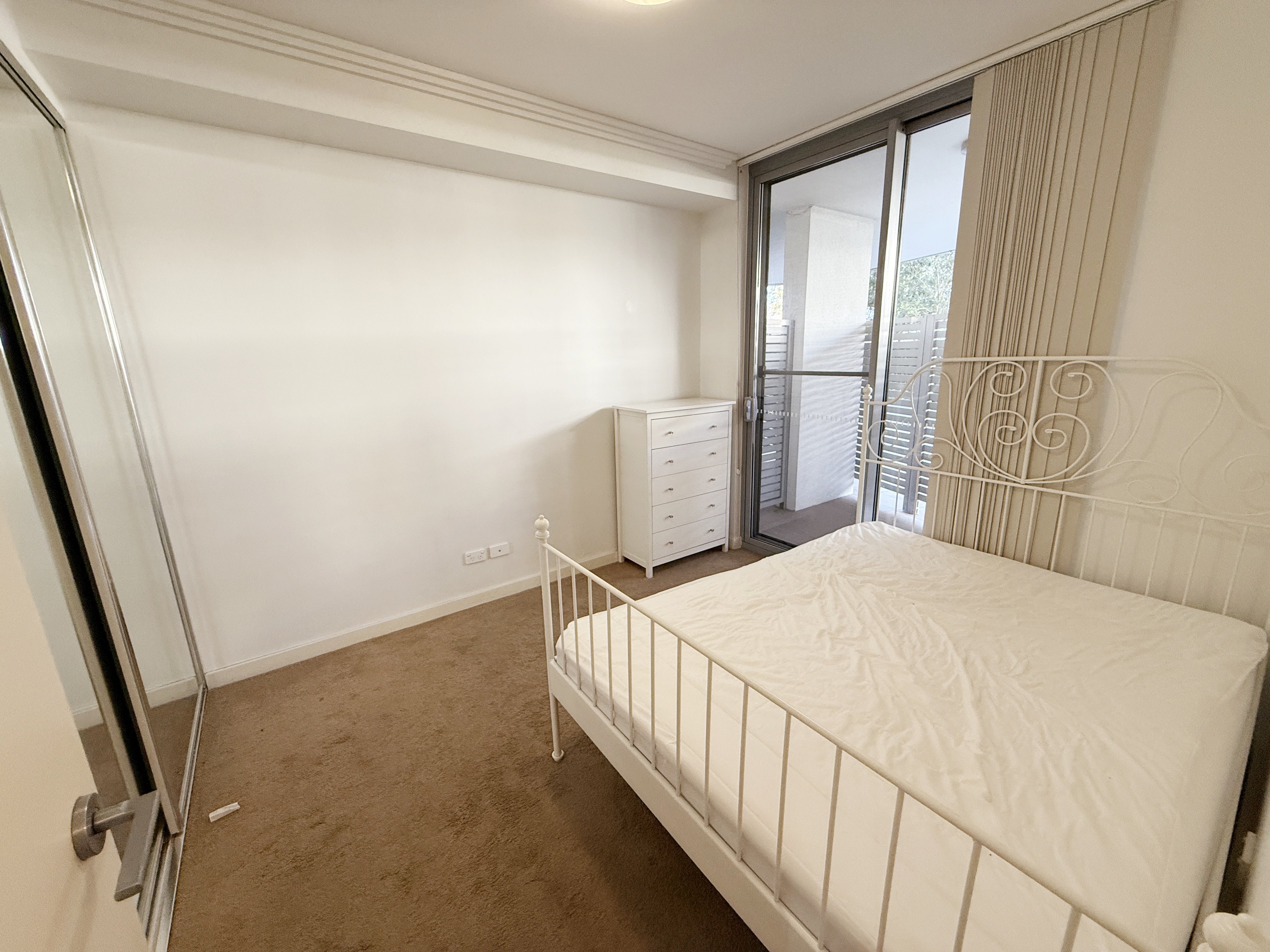 今日纽卡素Wolli Creek Turrella两房半独立公寓出租包部分家具 Wolli Creek Turrella两房半独立公寓出租包部分家具