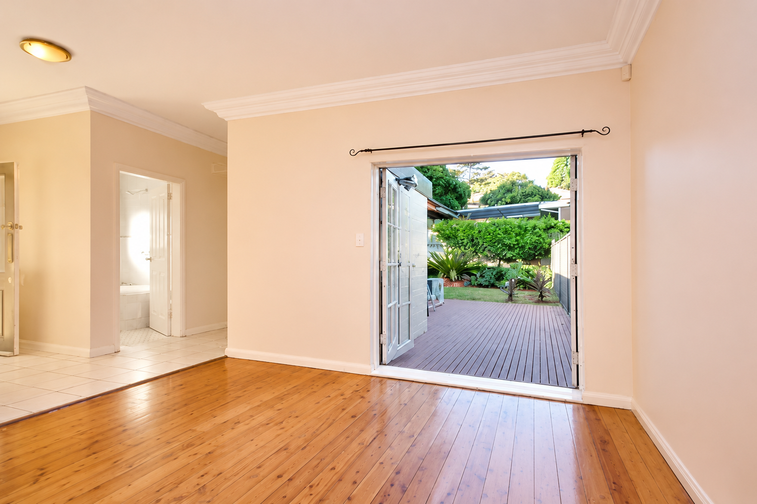 今日悉尼Hurstville 两房独立屋出租 生活便利 带前后院 Hurstville 两房独立屋出租 生活便利 带前后院