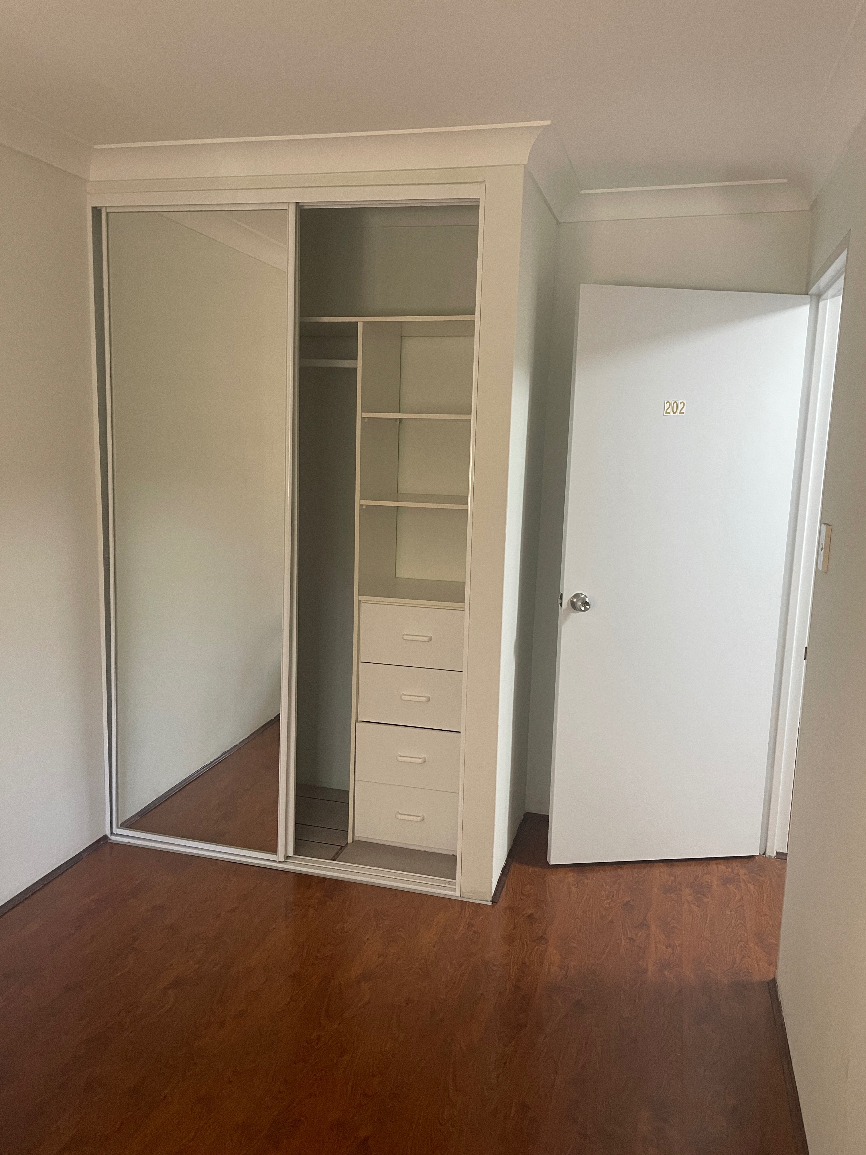 今日悉尼Westmead Townhouse 近Parramatta单人房招租 Westmead Townhouse 近Parramatta单人房招租
