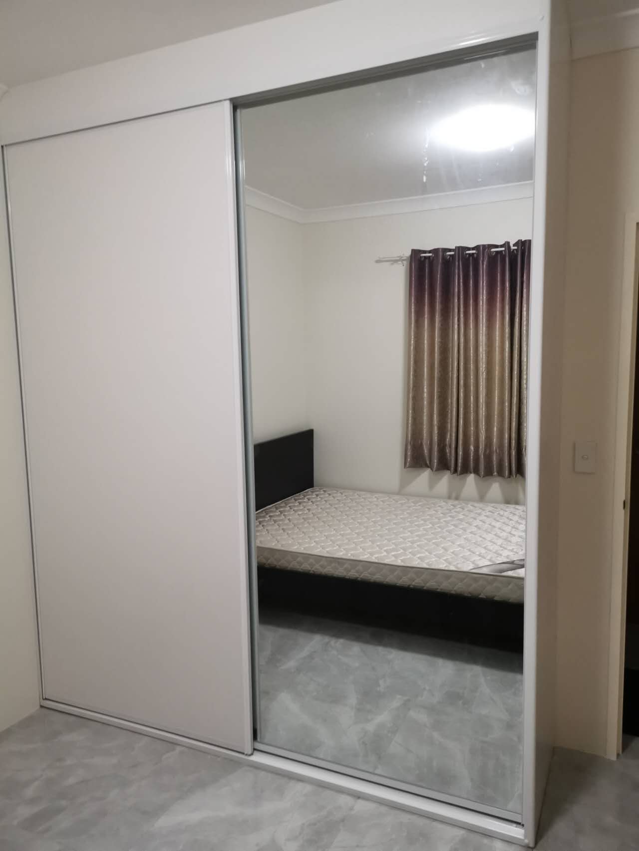 今日卧龙岗Lidcombe lidcombe后院一个单间 Lidcombe lidcombe后院一个单间