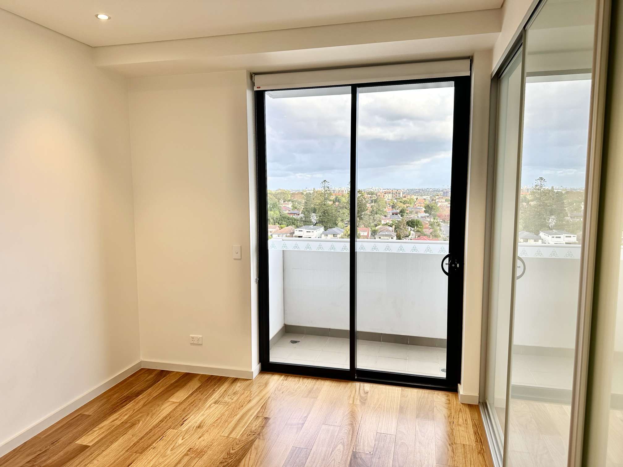 今日基隆Burwood 悉尼 近新豪华公寓两房出租面议 Burwood 悉尼 近新豪华公寓两房出租面议