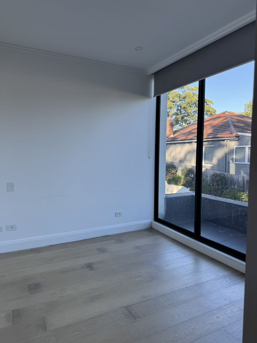 今日悉尼Lane Cove Longuiville Road lane cove 高端四房Town House招租 Lane Cove Longuiville Road lane cove 高端四房Town House招租