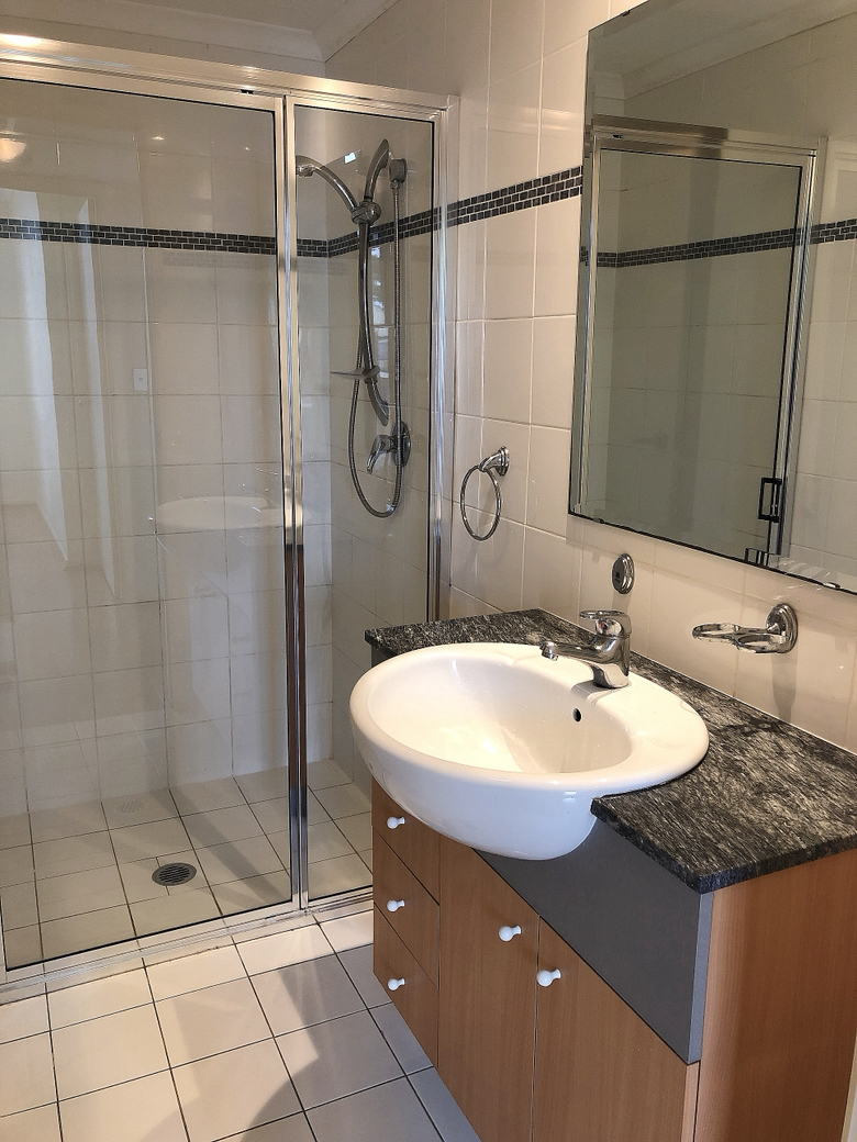 今日纽卡素Ashfield Apartment 带家具 两房两卫一车位 一分钟火车站 Ashfield Apartment 带家具 两房两卫一车位 一分钟火车站