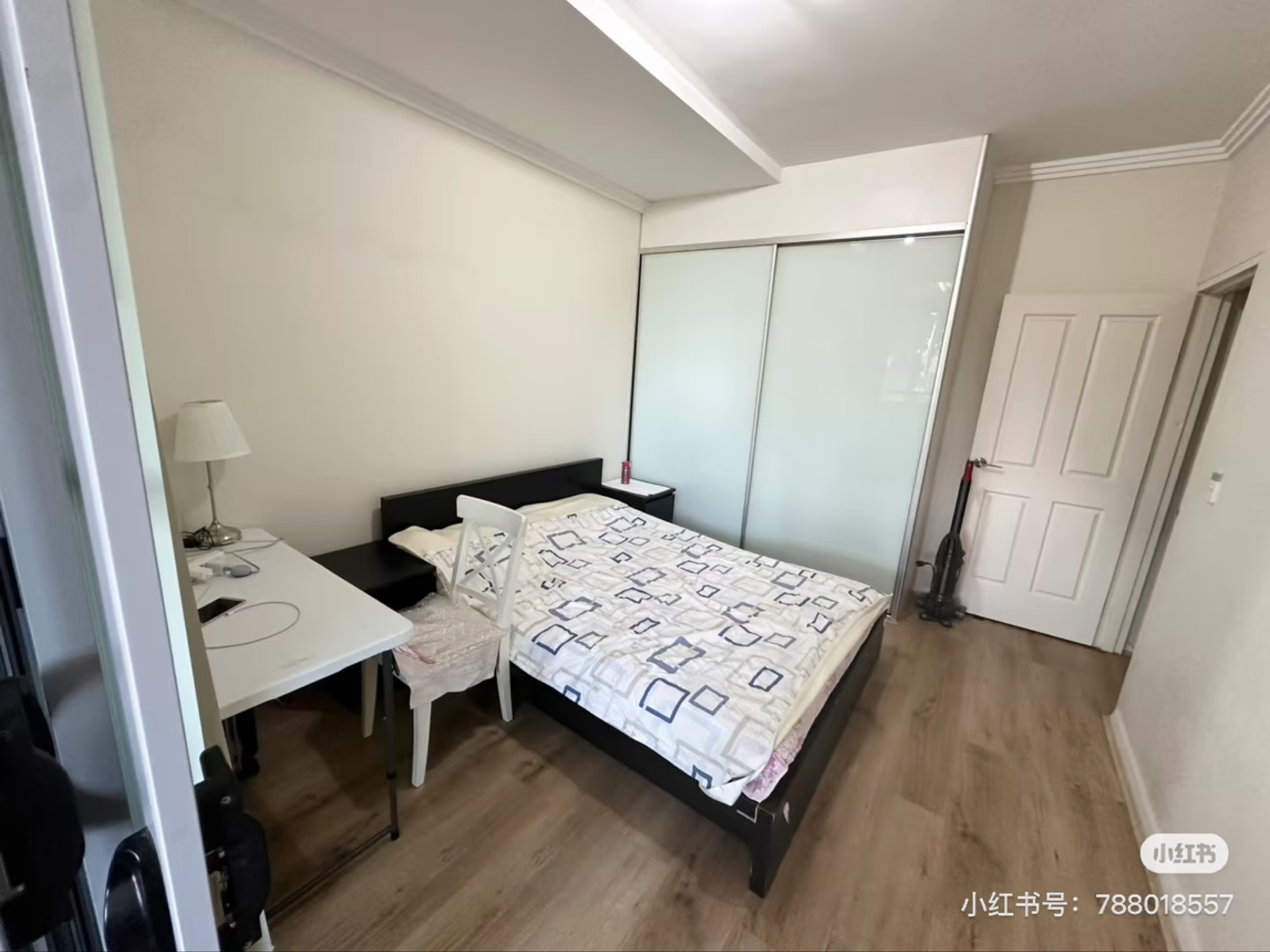 今日悉尼Burwood 悉尼大学近带大阳台带书房大主卧可整租 Burwood 悉尼大学近带大阳台带书房大主卧可整租
