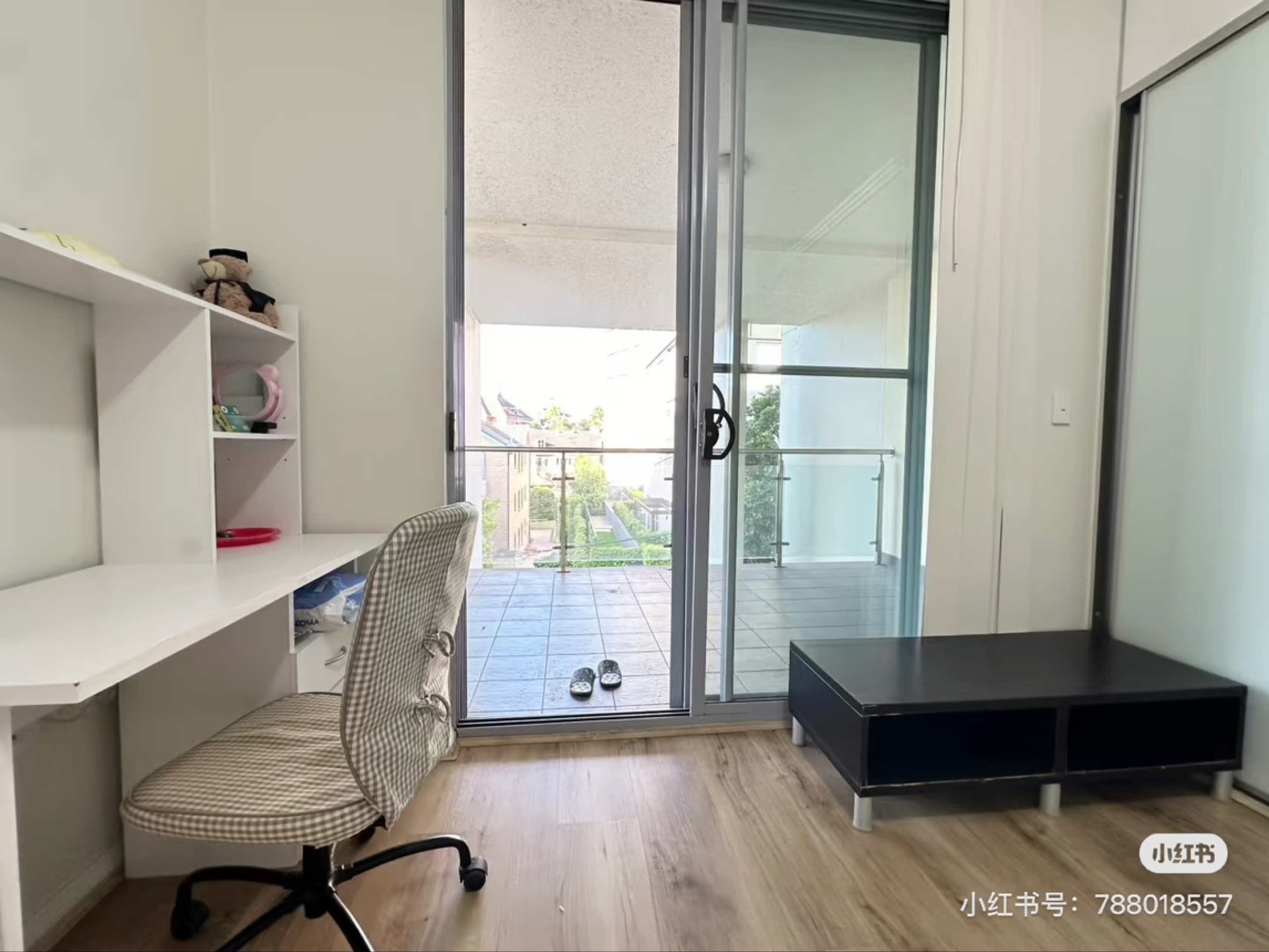 今日悉尼Burwood 悉尼大学近带大阳台带书房大主卧可整租 Burwood 悉尼大学近带大阳台带书房大主卧可整租