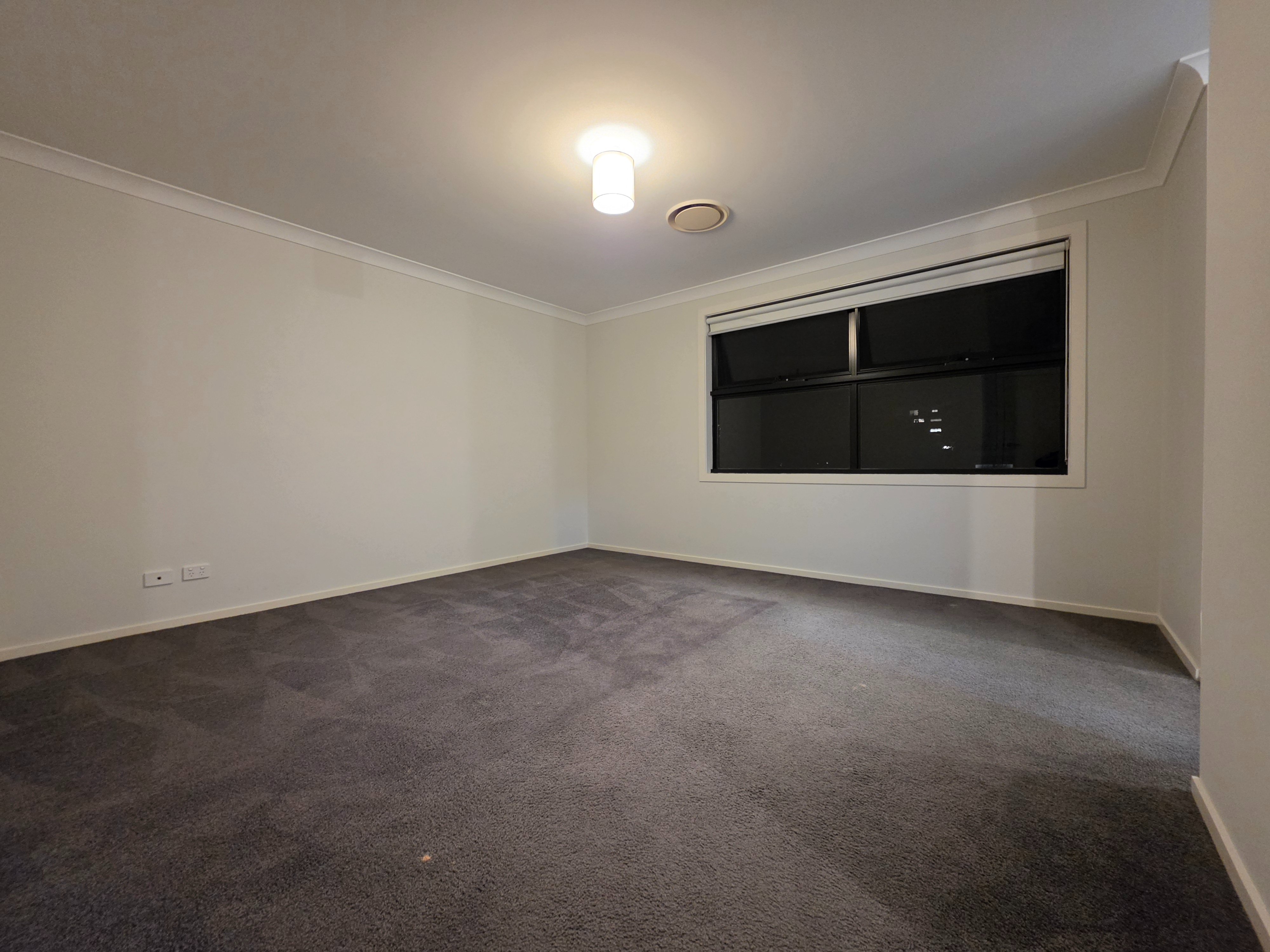 今日纽卡素Kellyville 罕见4房3卫独立屋 优质学区plus Metro生活圈 Kellyville 罕见4房3卫独立屋 优质学区plus Metro生活圈