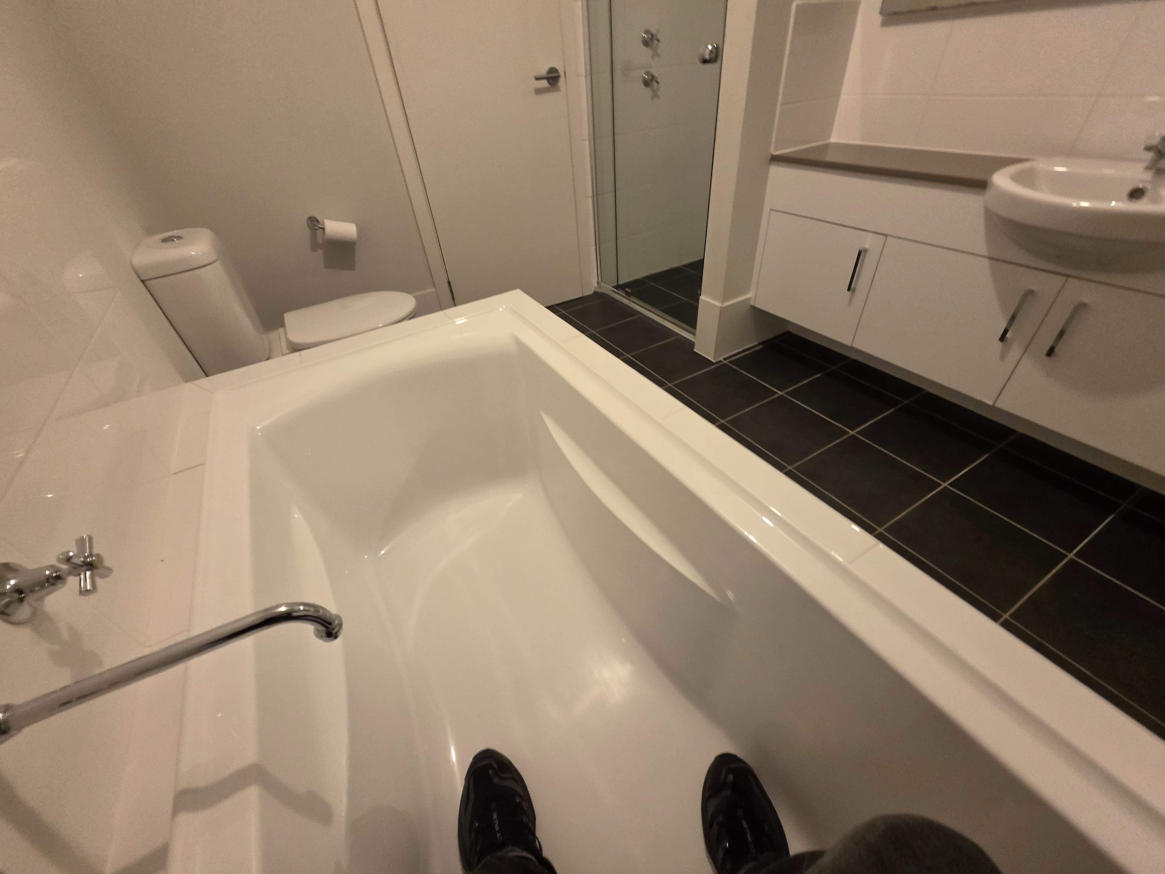 今日纽卡素Kellyville 罕见4房3卫独立屋 优质学区plus Metro生活圈 Kellyville 罕见4房3卫独立屋 优质学区plus Metro生活圈