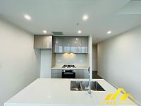 Macquarie Park 高层两居室公寓带停车位步行秒到麦考瑞商场和火车站