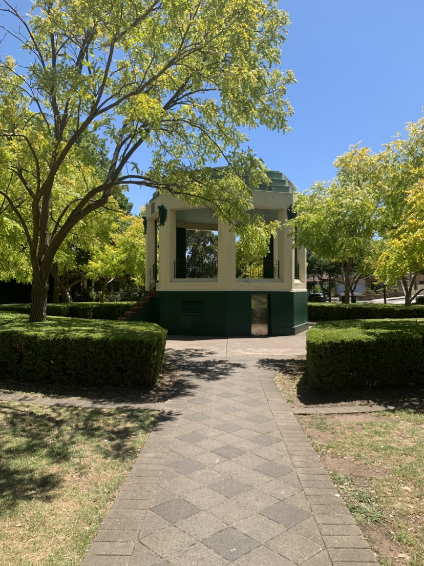 今日悉尼Hurstville 中心超大两房两卫包煤气水 Hurstville 中心超大两房两卫包煤气水