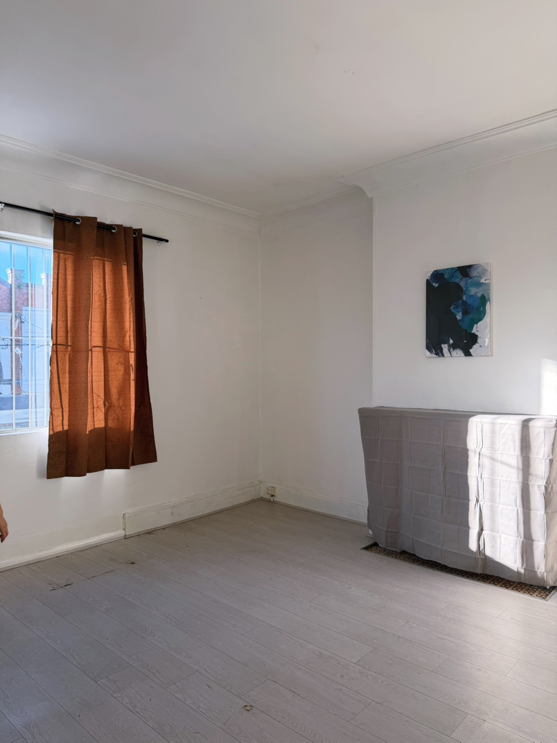 今日悉尼Petersham 超大阳光主卧出租镜面衣柜近USYDCity可配家具拎包可入住 Petersham 超大阳光主卧出租镜面衣柜近USYDCity可配家具拎包可入住