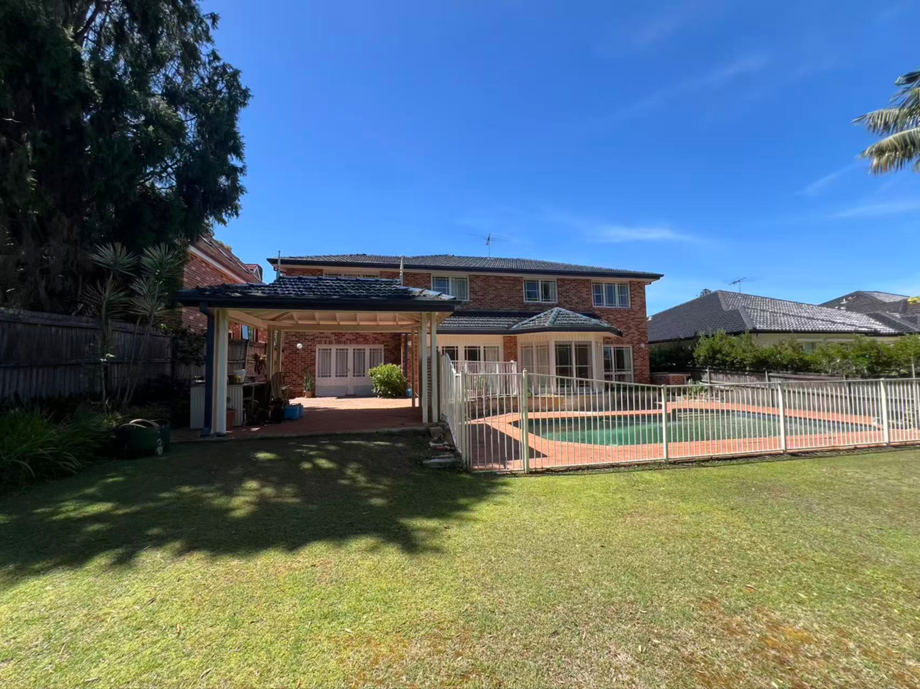 今日悉尼East Lindfield House出租6房3厅4卫带全套家具家电拎包入住1个健身房2车库 East Lindfield House出租6房3厅4卫带全套家具家电拎包入住1个健身房2车库