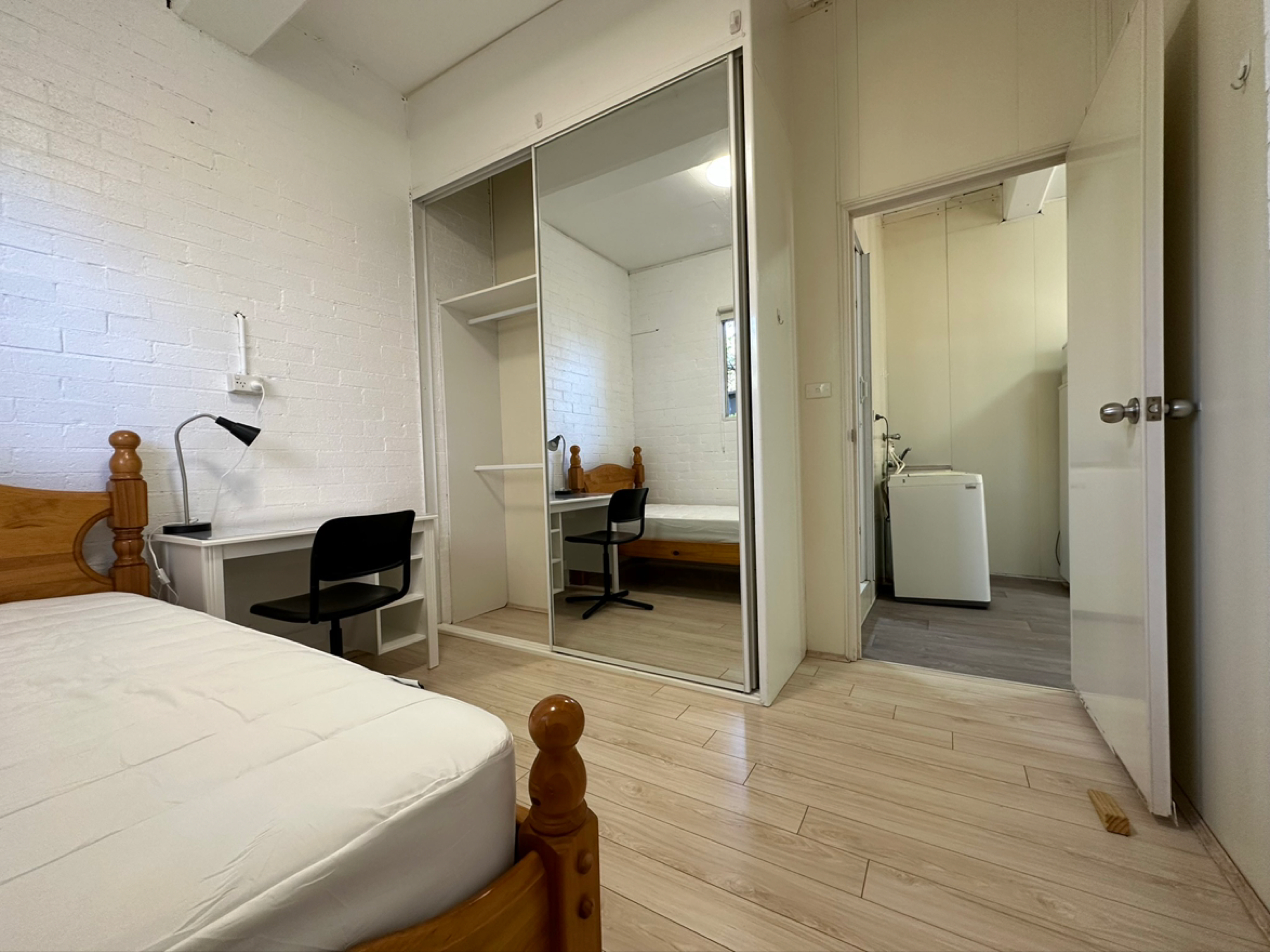 今日墨尔本Burwood 后院2室1卫小house整租 Burwood 后院2室1卫小house整租