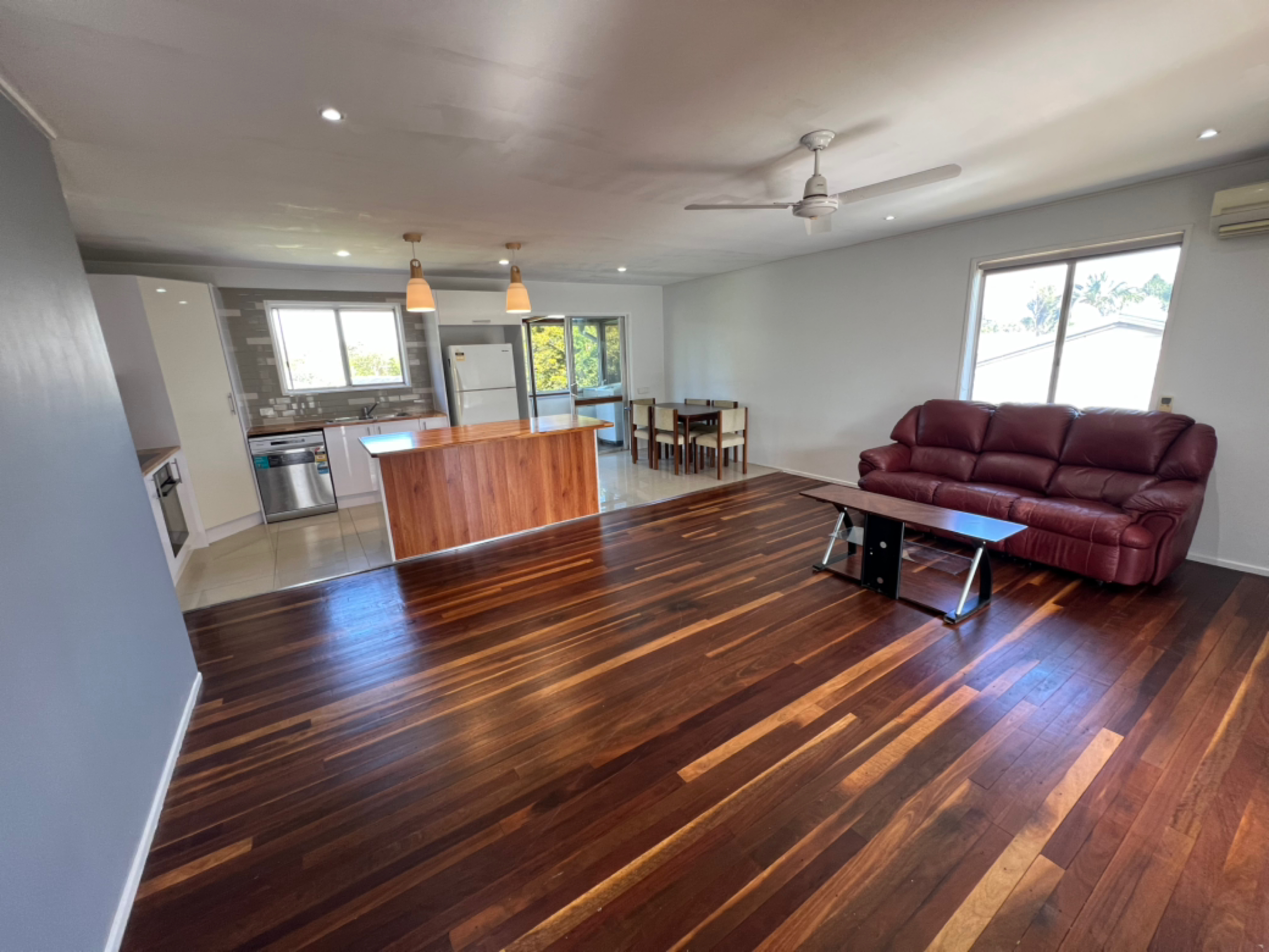今日悉尼Ipswich 带家具大院house房东直租 Ipswich 带家具大院house房东直租