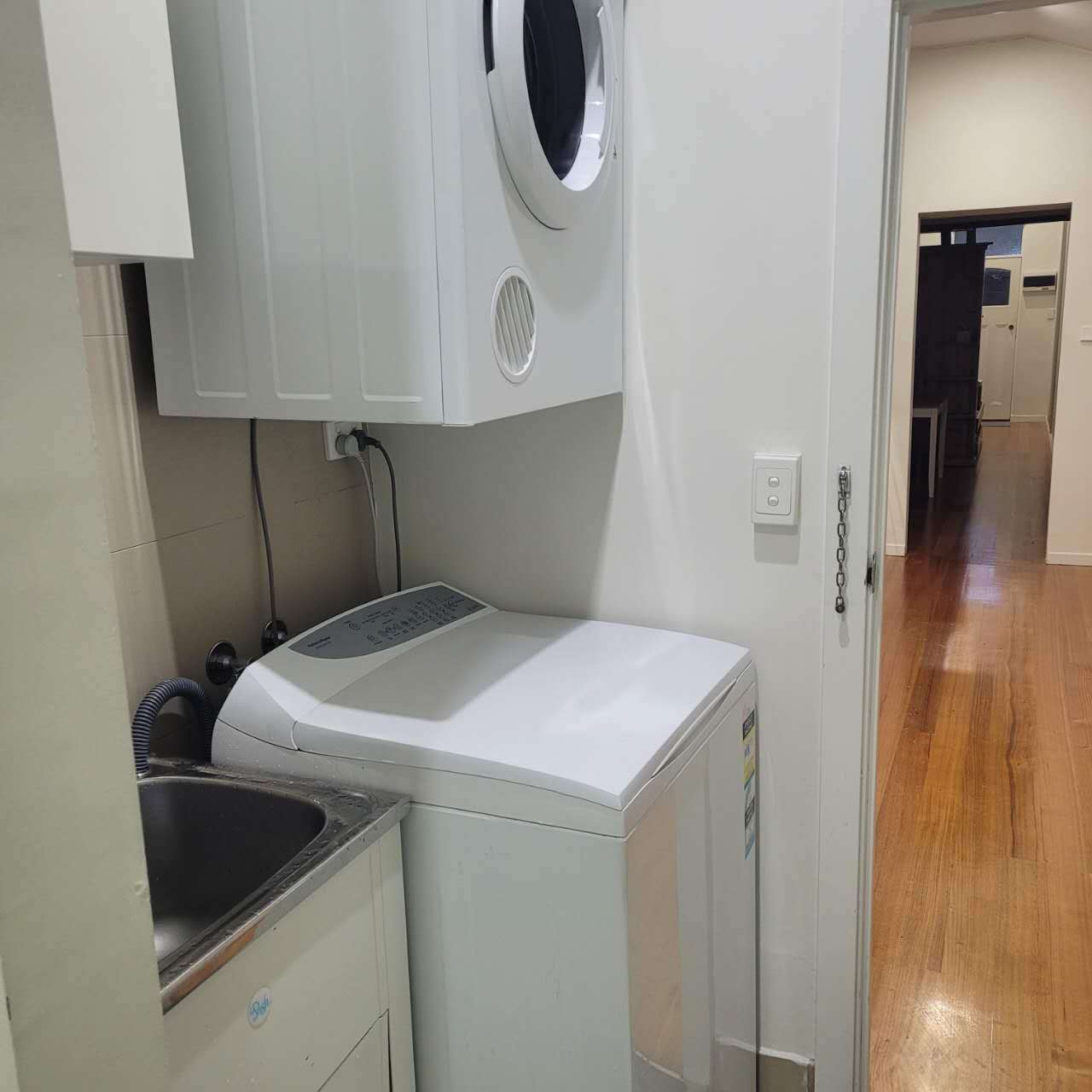 今日卧龙岗North Melbourne 墨尔本大学及市中心靓房出租 North Melbourne 墨尔本大学及市中心靓房出租